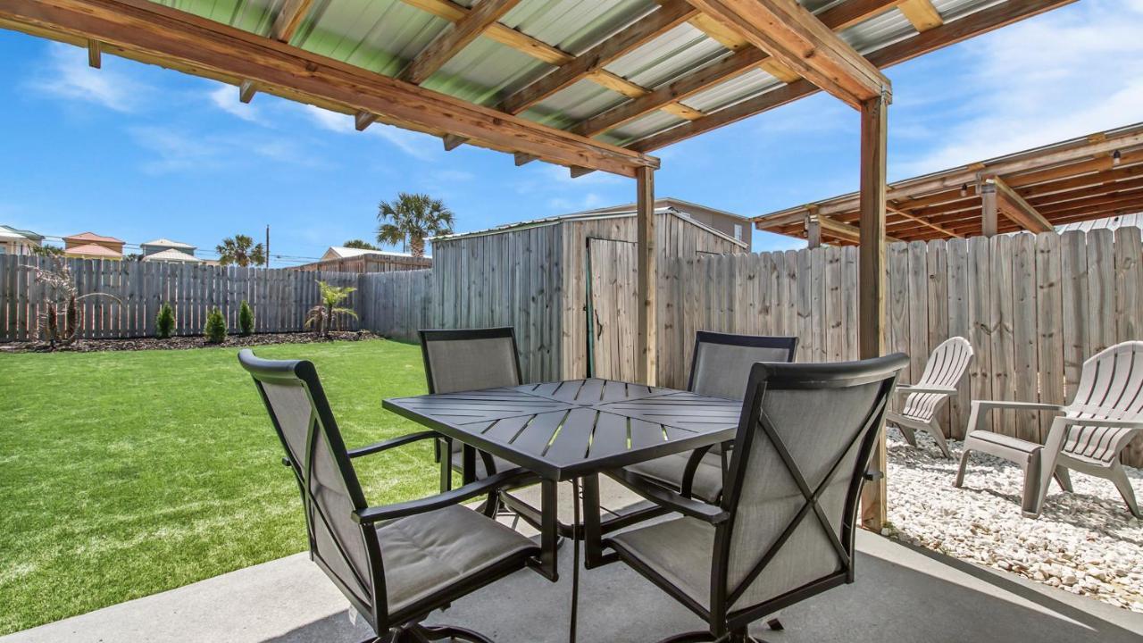 Blue Neptune At 5313 Sunset Avenue By Nautical Vacation