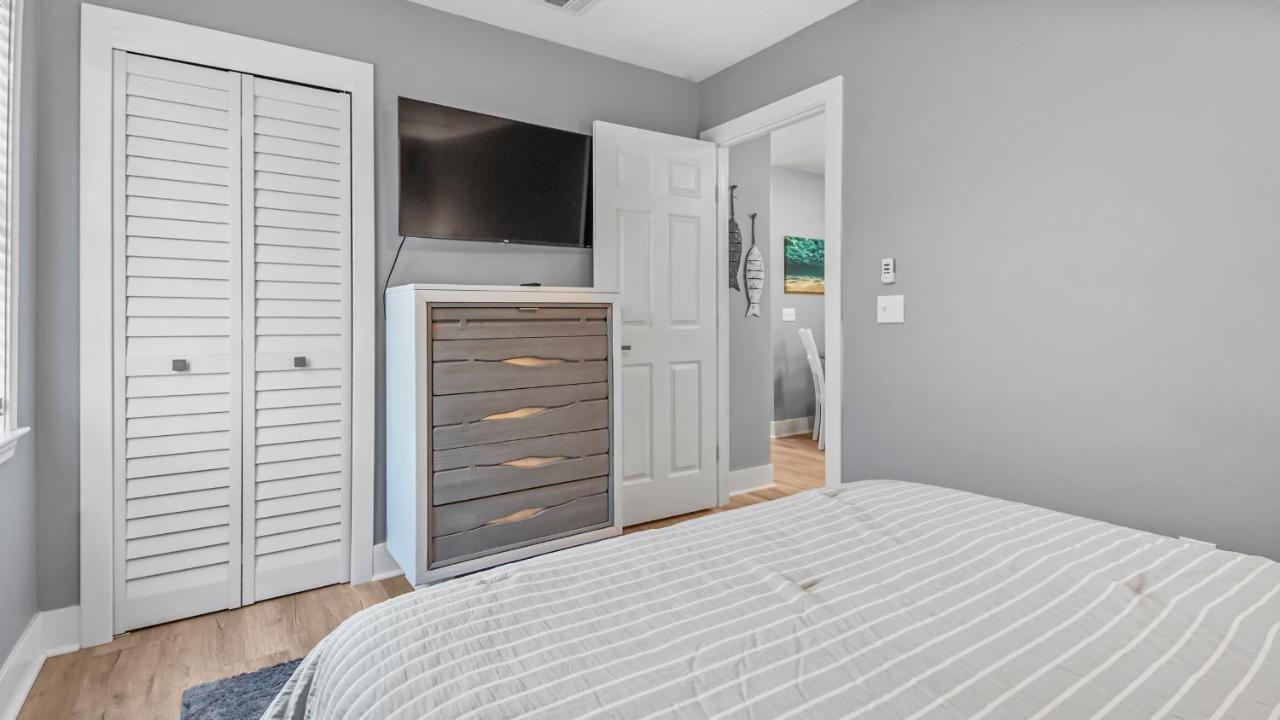 Blue Neptune At 5313 Sunset Avenue By Nautical Vacation Holiday home Panama City Beach