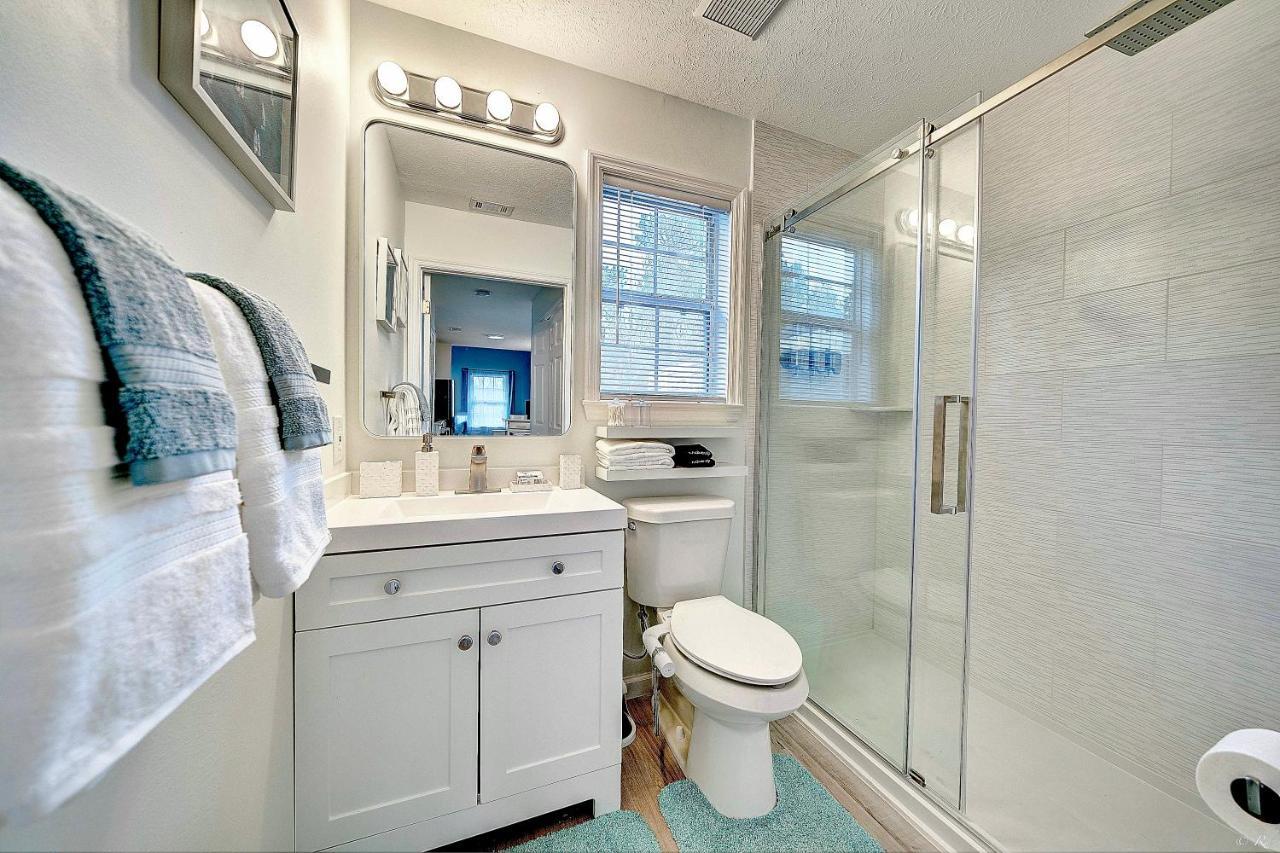 Lagoon 2621 By Nautical Holiday home *