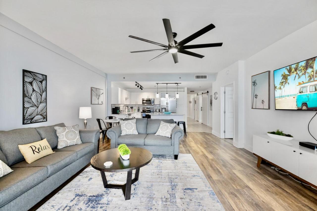 Luxurious 4 Bedroom Condo! Gulf Views! Sleeps 10 & Easy Access! By Dolce Getaways Pcb * Panama City Beach