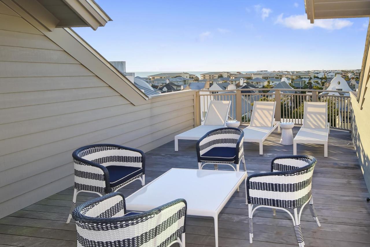 Apartment Private Pool, Gulf Views & Luxurious Features Throughout Lovely