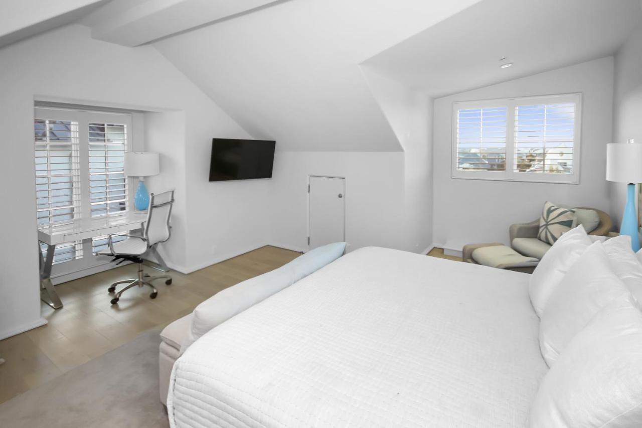 Private Pool, Gulf Views & Luxurious Features Throughout Lovely Apartment Panama City Beach