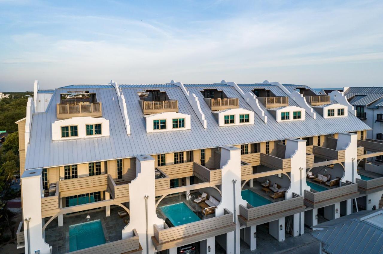 Apartment Private Pool, Gulf Views & Luxurious Features Throughout Lovely Panama City Beach