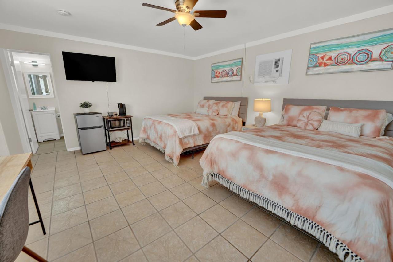 *happy Place* Renovated Studio Pool & Access Holiday home *