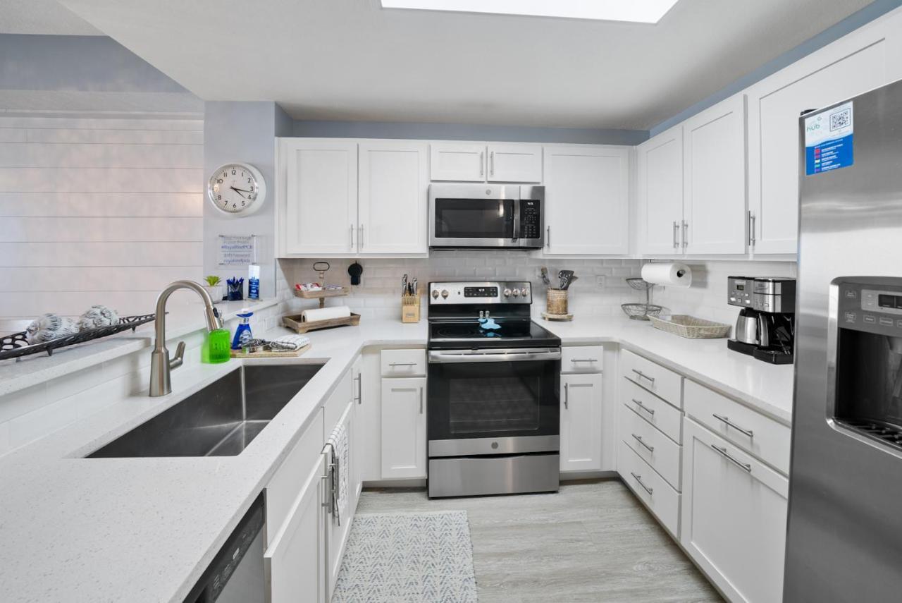 Calypso 3 Luxury Vacation Sleeps 8 Aparthotel Panama City Beach