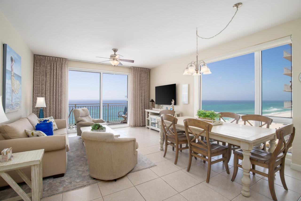Holiday home Water Park On-site! 2 Beachfront Master Suites! Corner Balcony Views! Panama City Beach