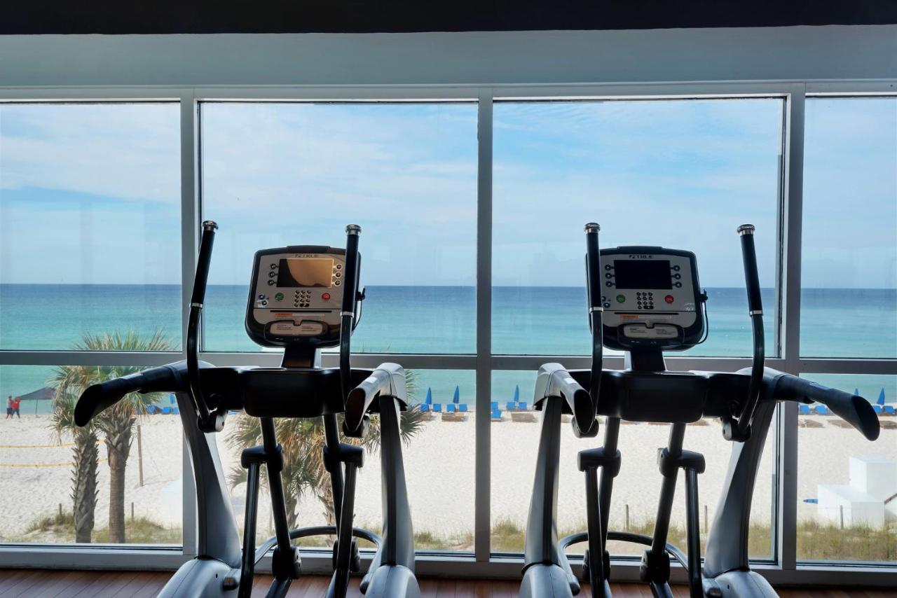 Water Park On-site! 2 Beachfront Master Suites! Corner Balcony Views! Holiday home