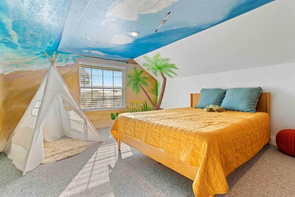 Luxurious 4br House With Pool