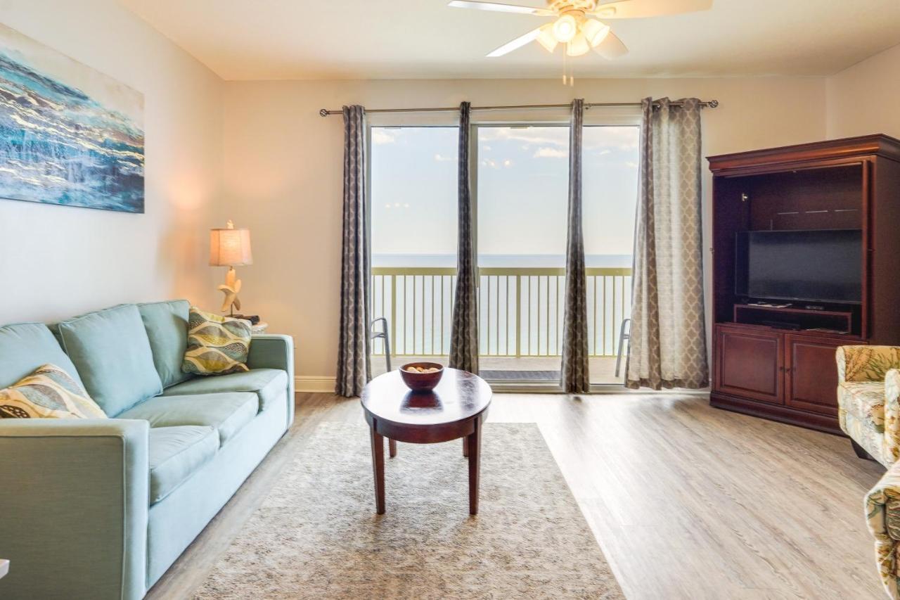 Oceanfront Pcb With Balcony And Access! Apartment *