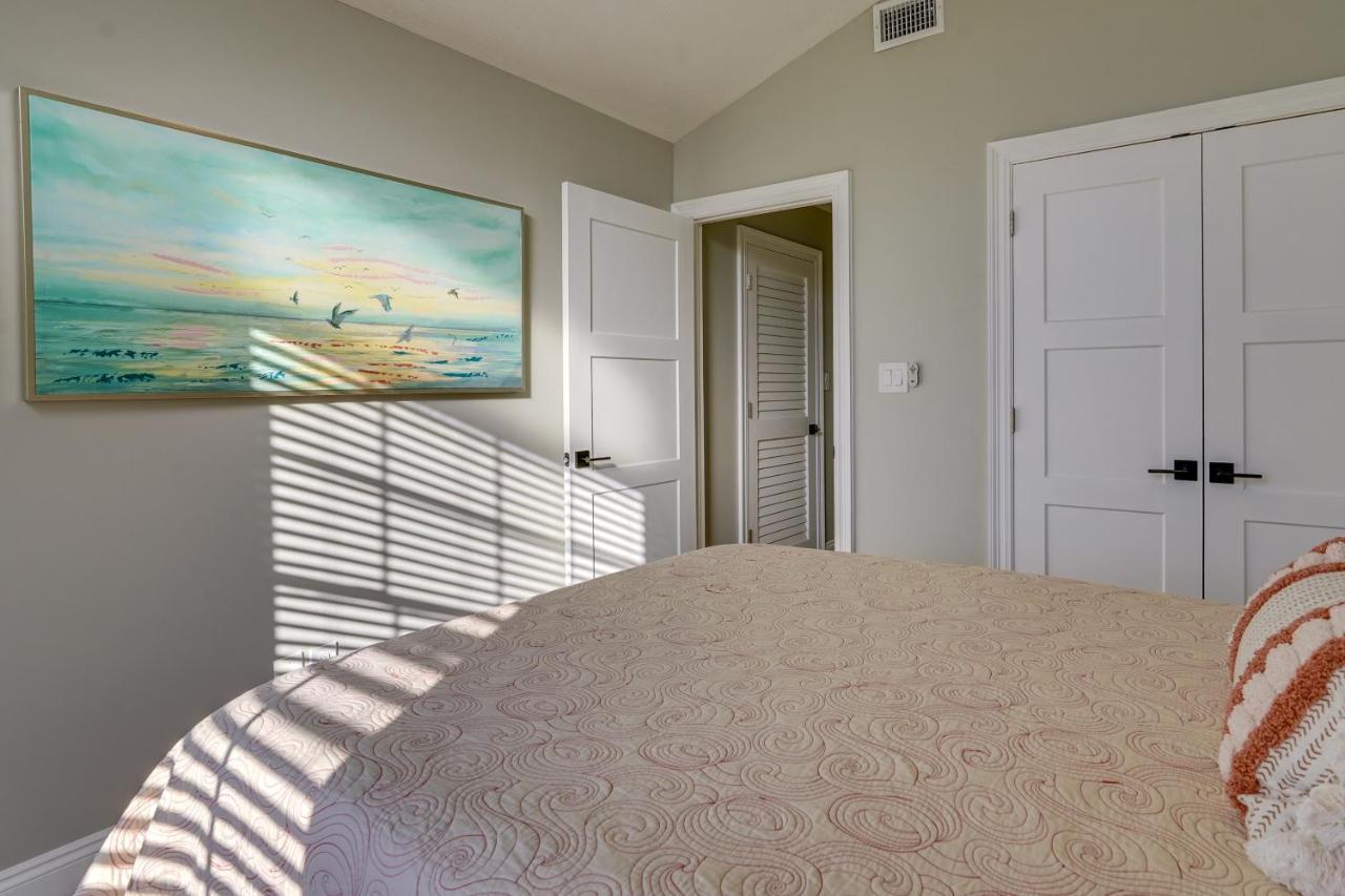 Family-friendly Pcb Vacation Rental, Walk To Holiday home *