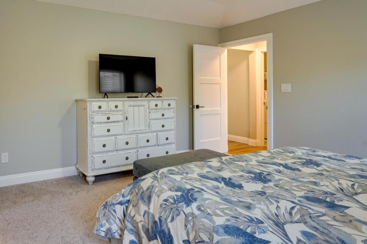 Family-friendly Pcb Vacation Rental, Walk To Holiday home