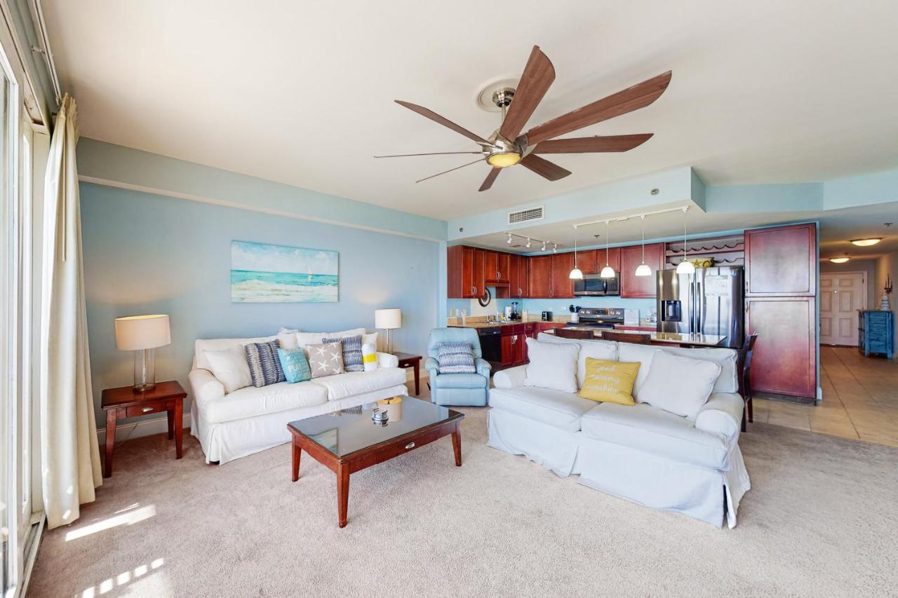 Laketown Wharf 1815 Apartment