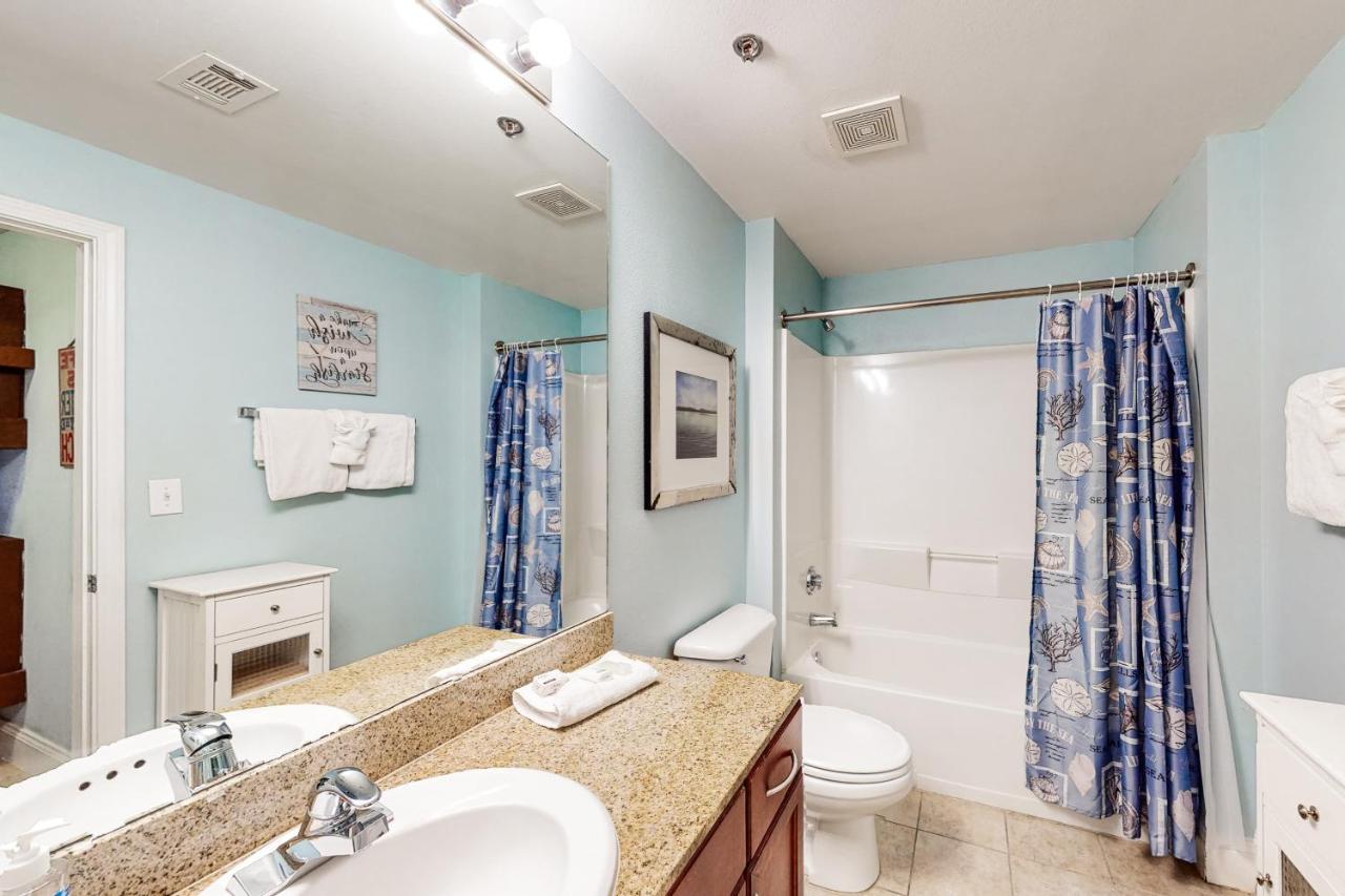 Apartment Laketown Wharf 1815 *