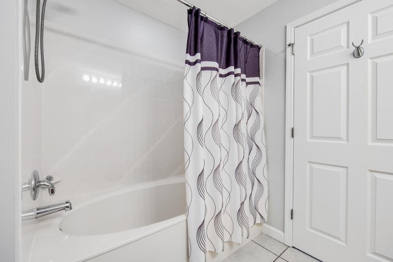 Sterling Reef 1405 Apartment
