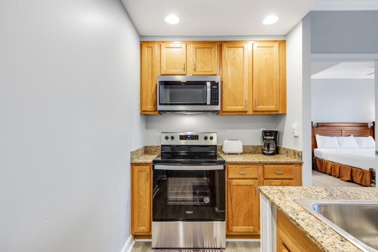 Apartment Sterling Reef 1405