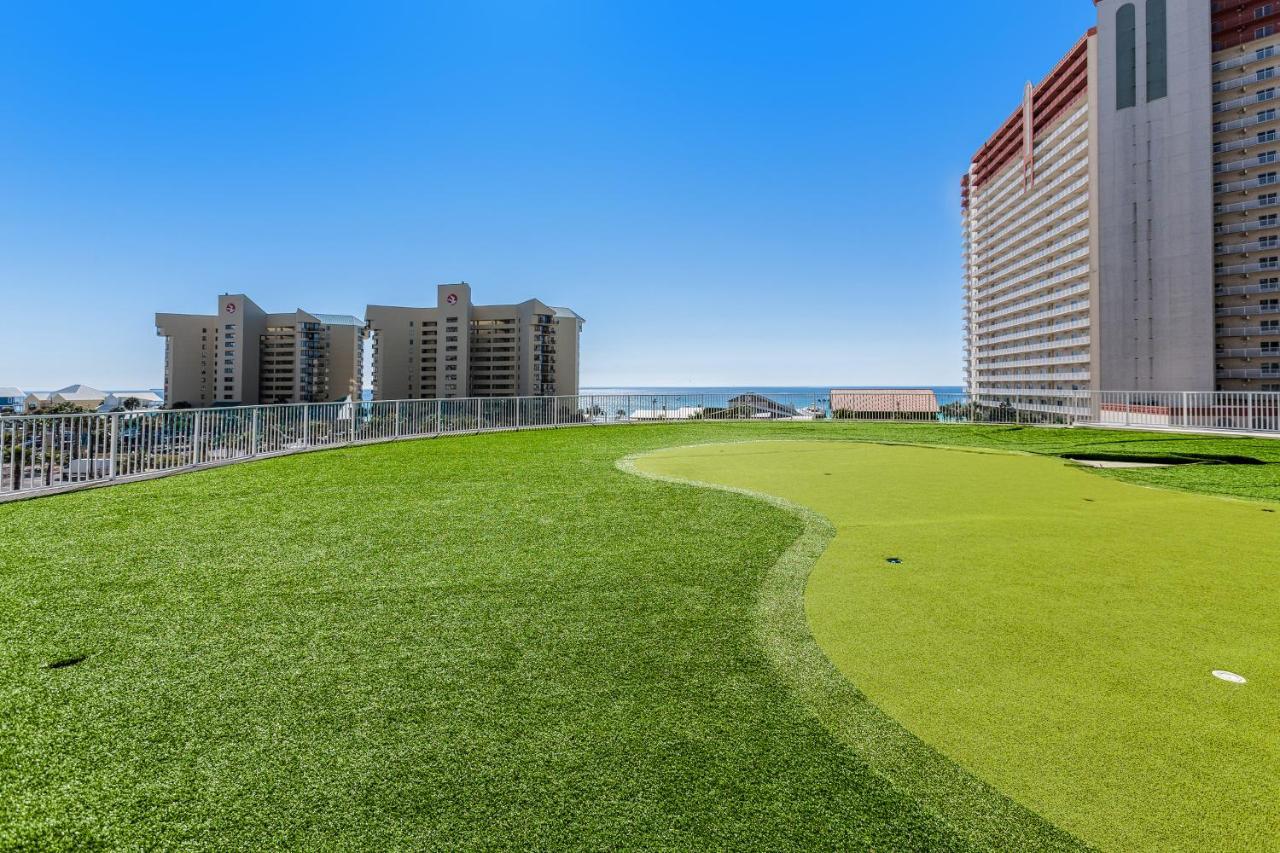 Laketown Wharf 938 *