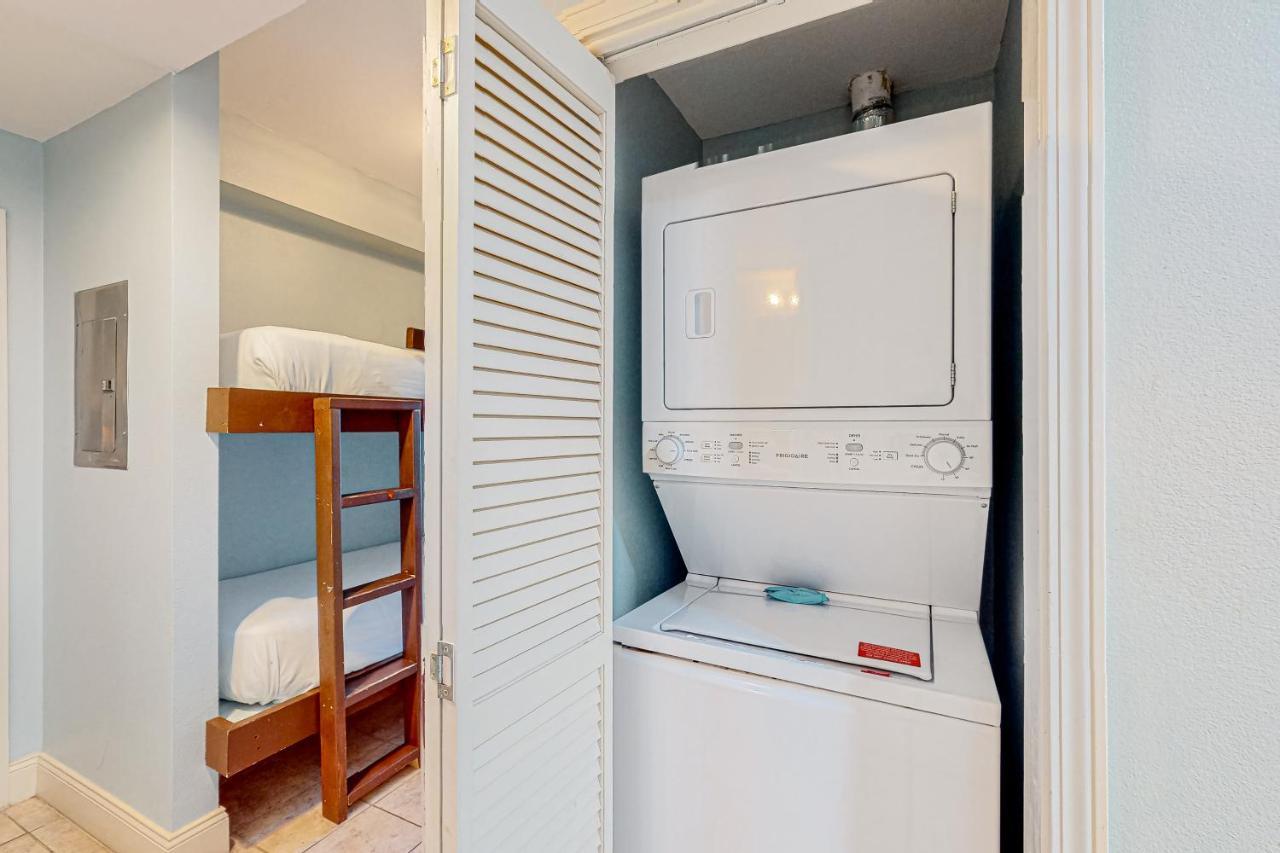 Apartment Laketown Wharf 938 *