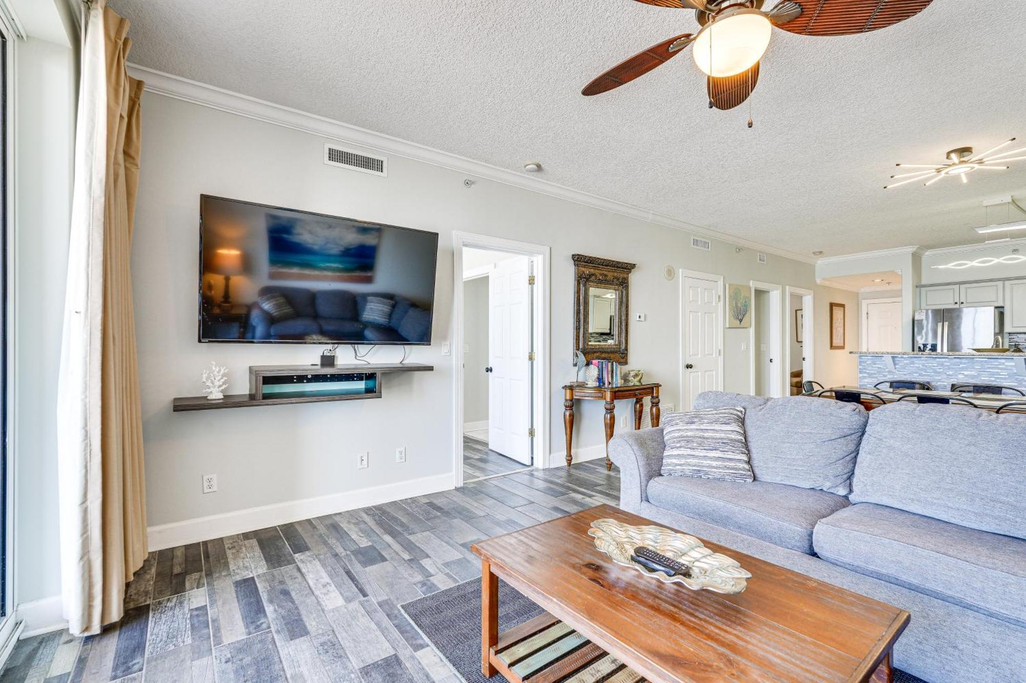 High-rise Pcb With Oceanfront Views And Pool! Apartment *