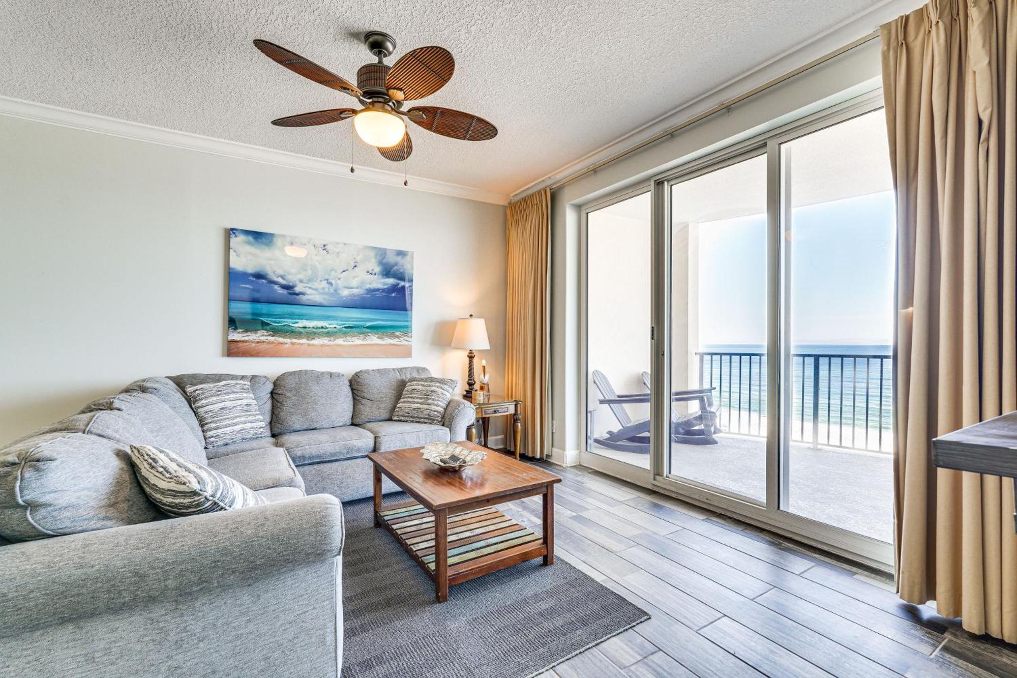 High-rise Pcb With Oceanfront Views And Pool! Apartment