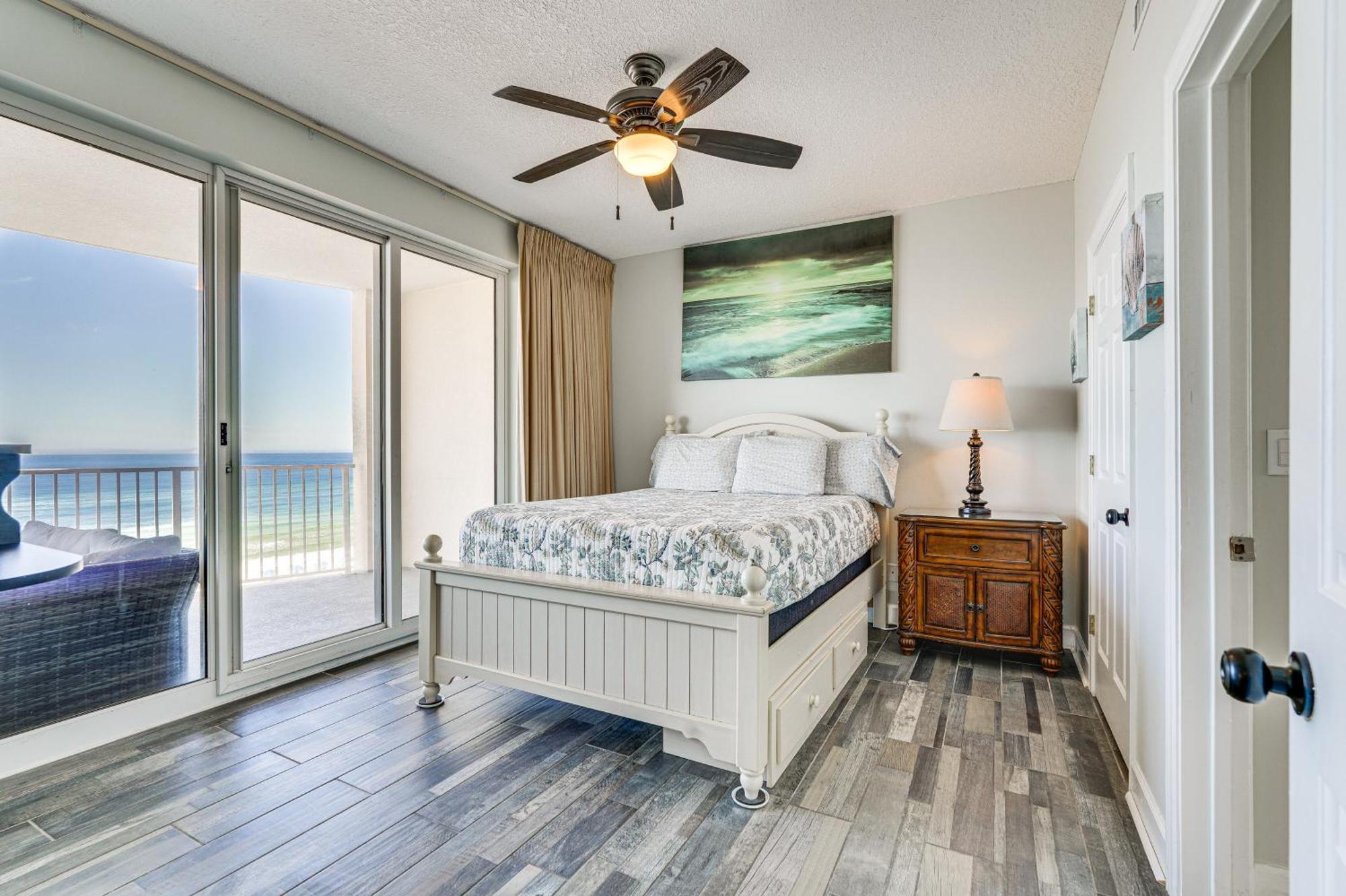 High-rise Pcb With Oceanfront Views And Pool! Apartment *