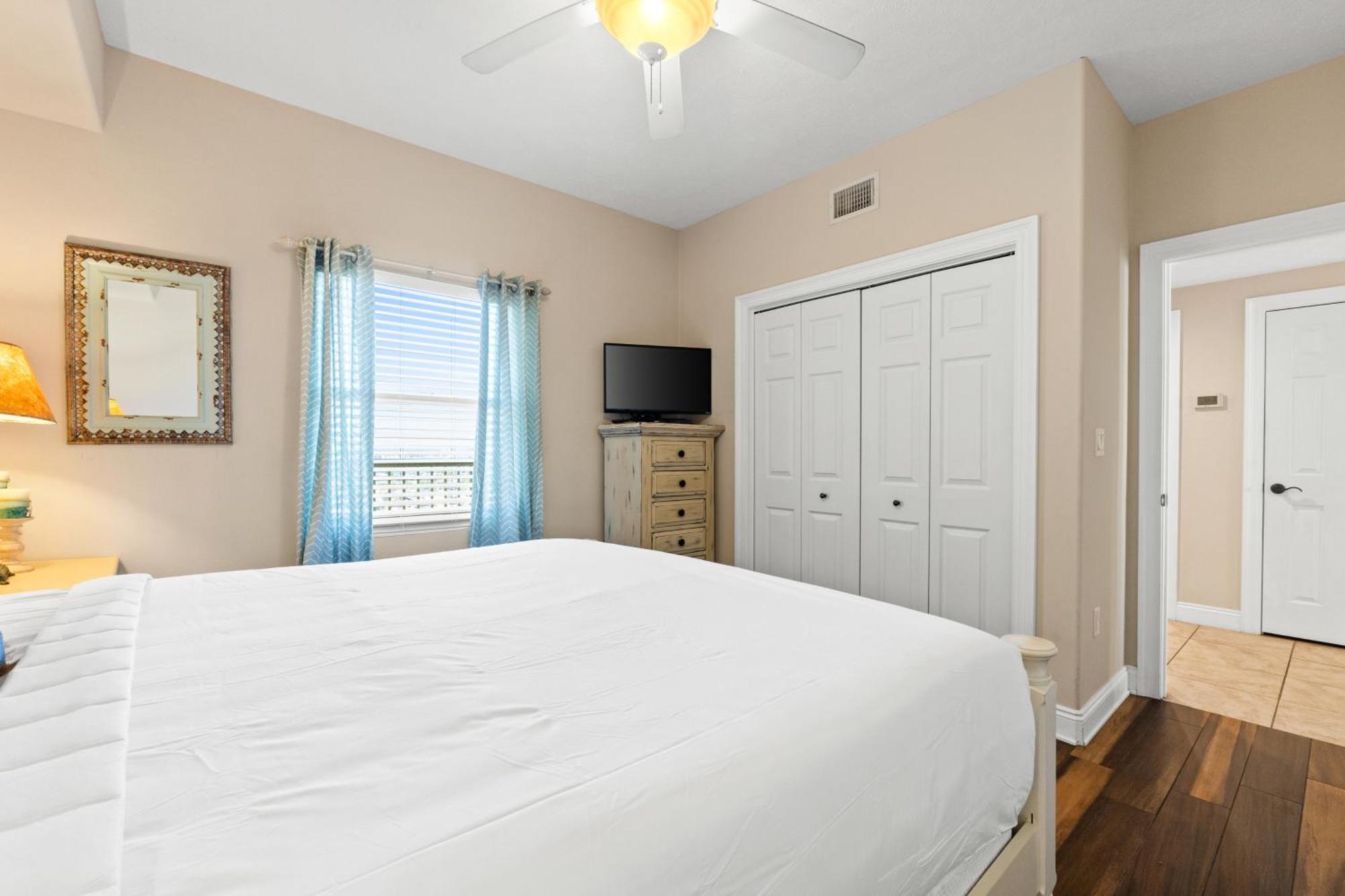 Holiday home Treasure Island #1203 By Book That Panama City Beach