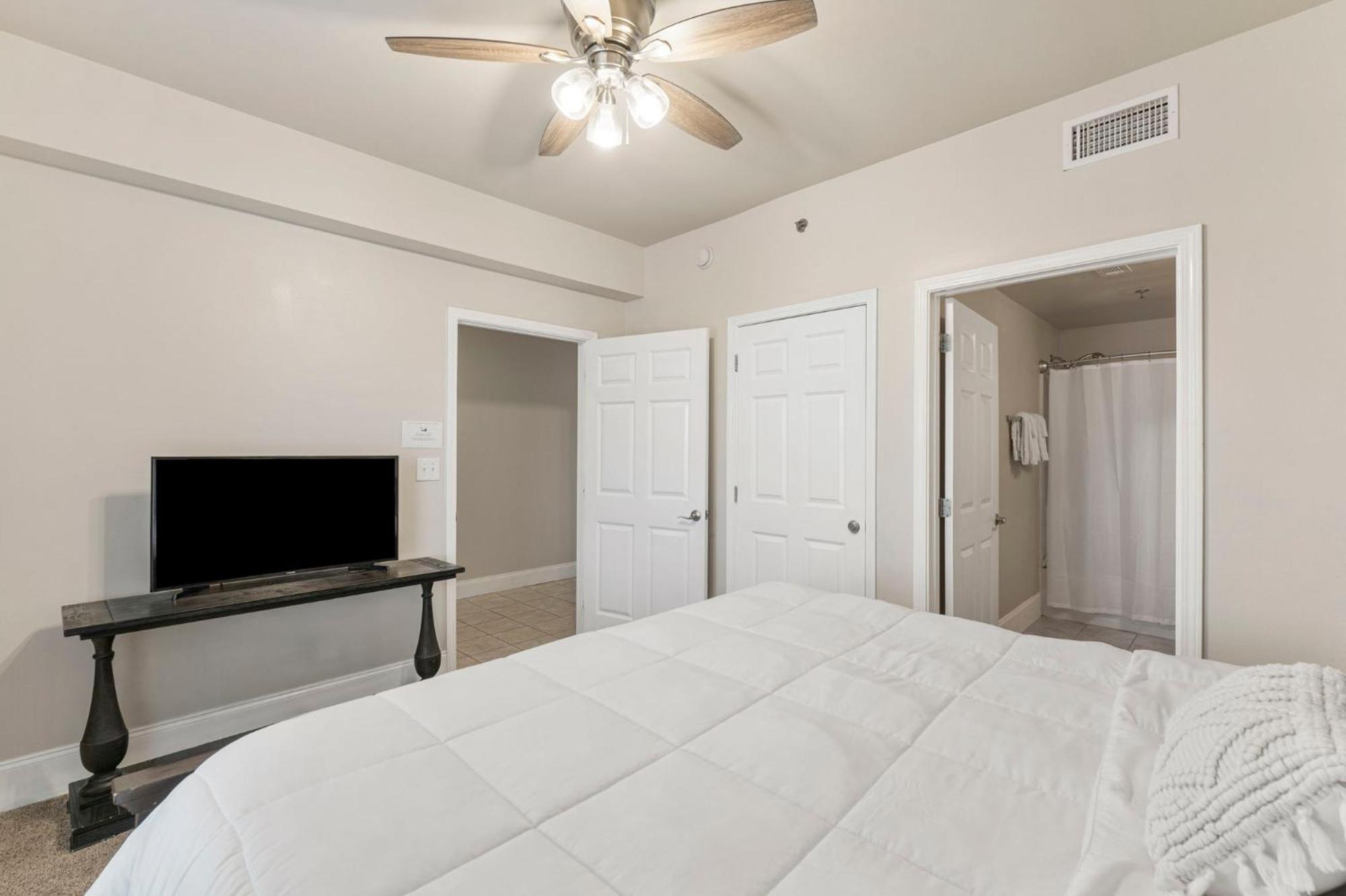 Apartment Laketown Wharf 0702 Panama City Beach