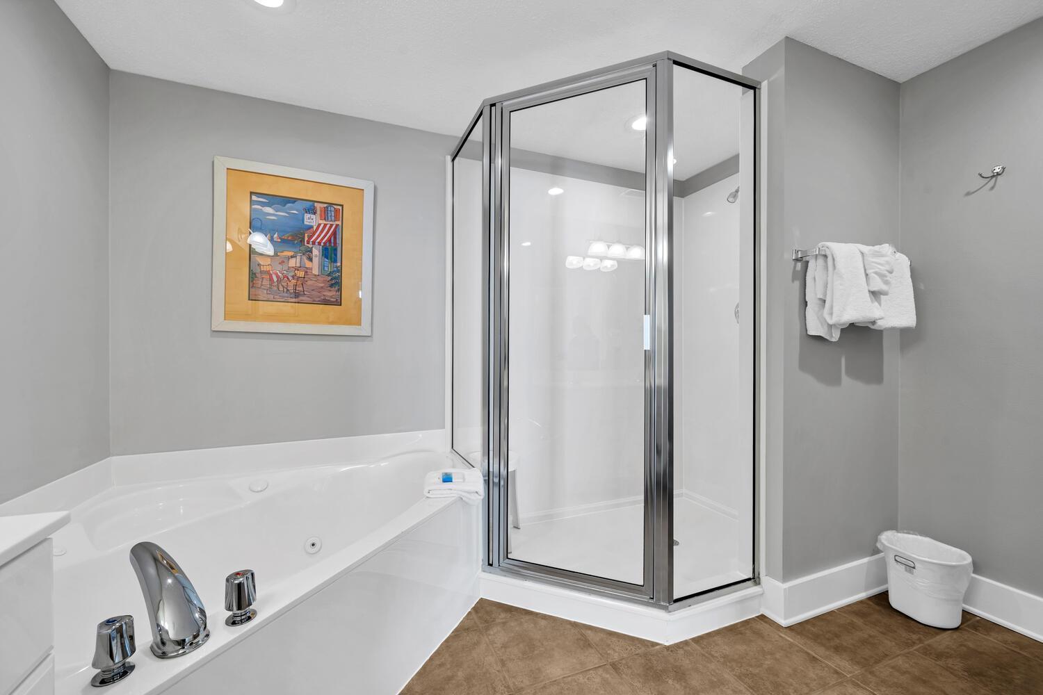 Majestic Towers 2-1701 Holiday home *