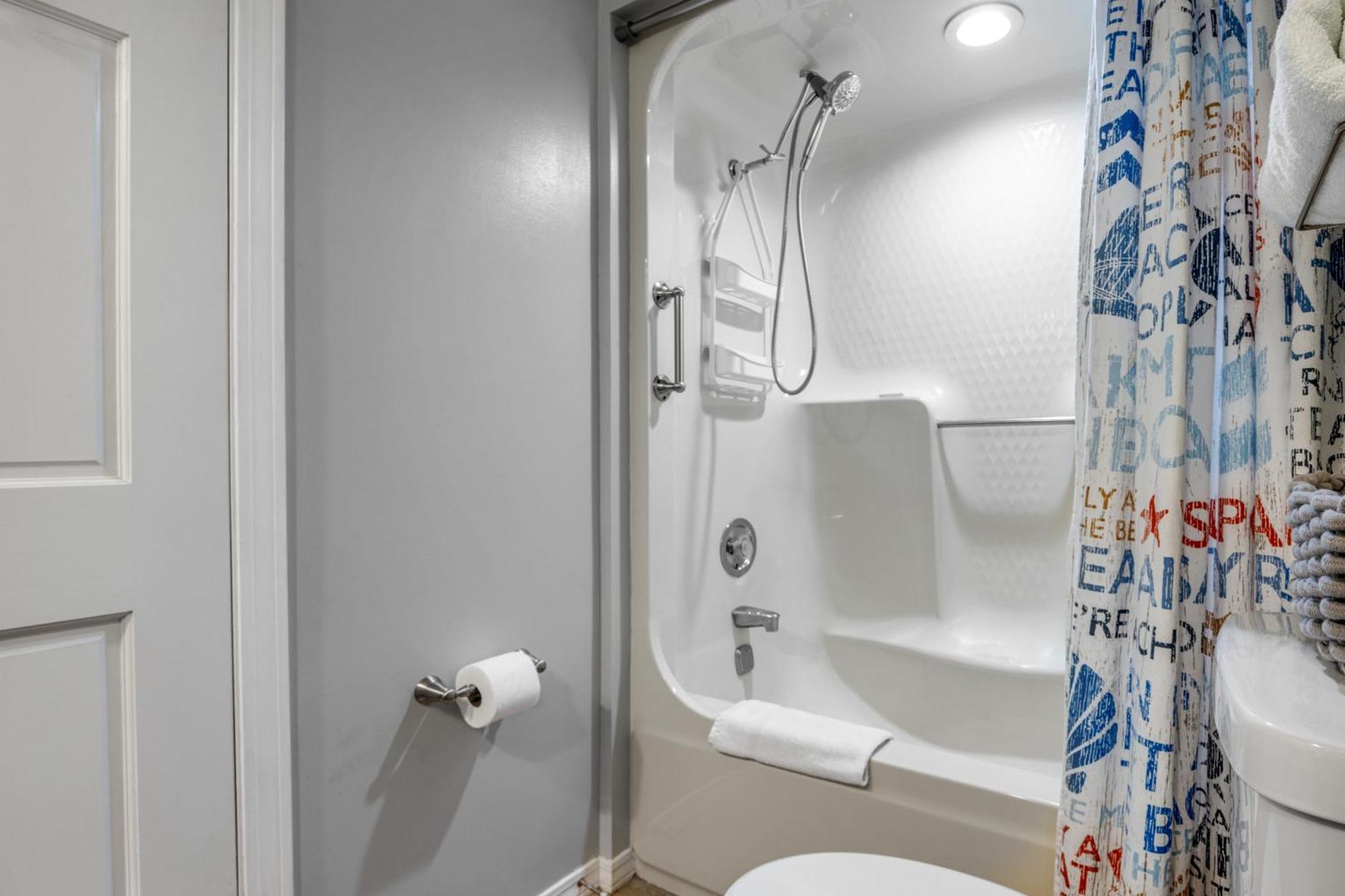 The At St Thomas 1210b - Perfect Affordable Getaway Panama City Beach