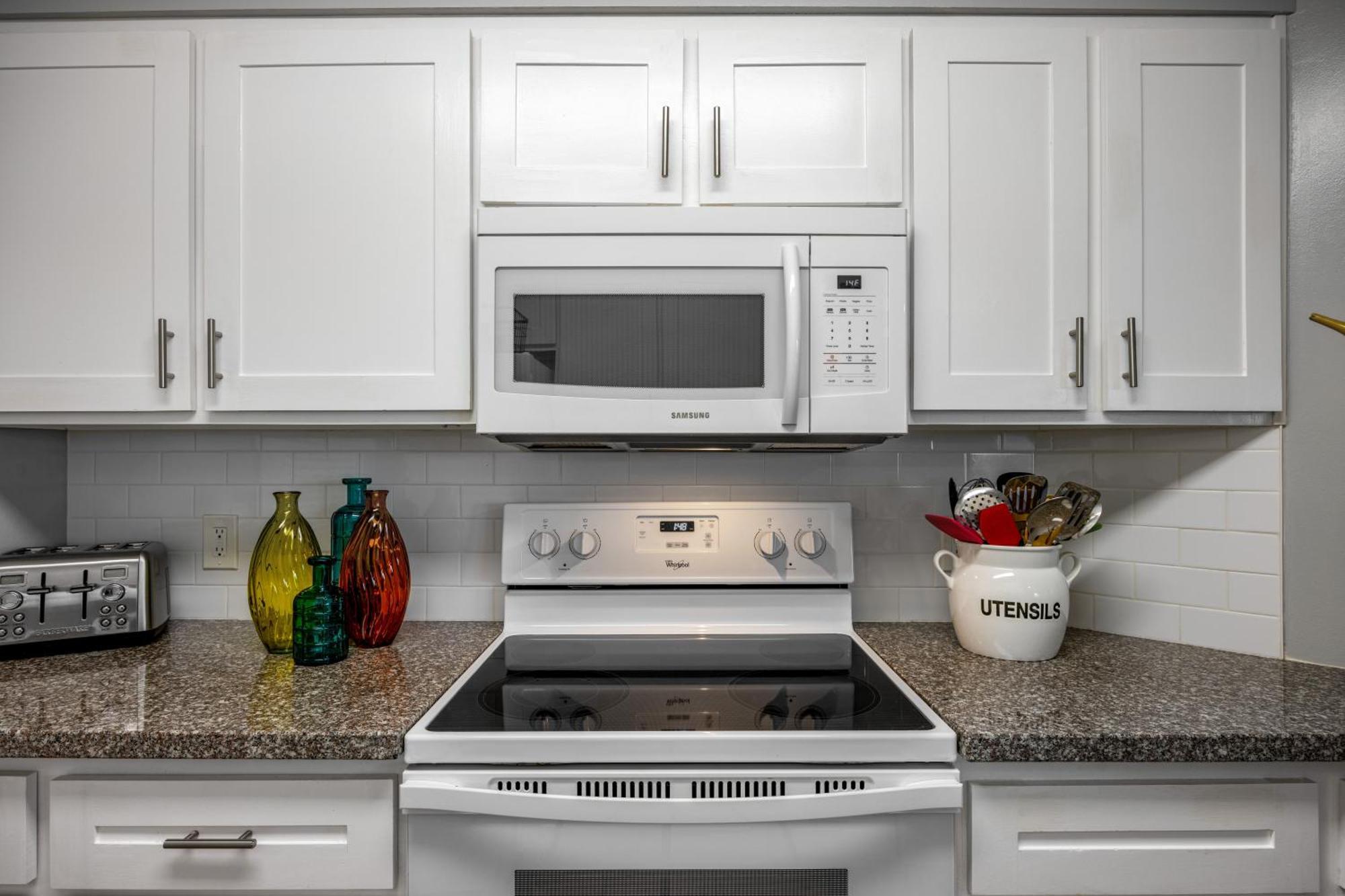 The At St Thomas 1210b - Perfect Affordable Getaway * Panama City Beach