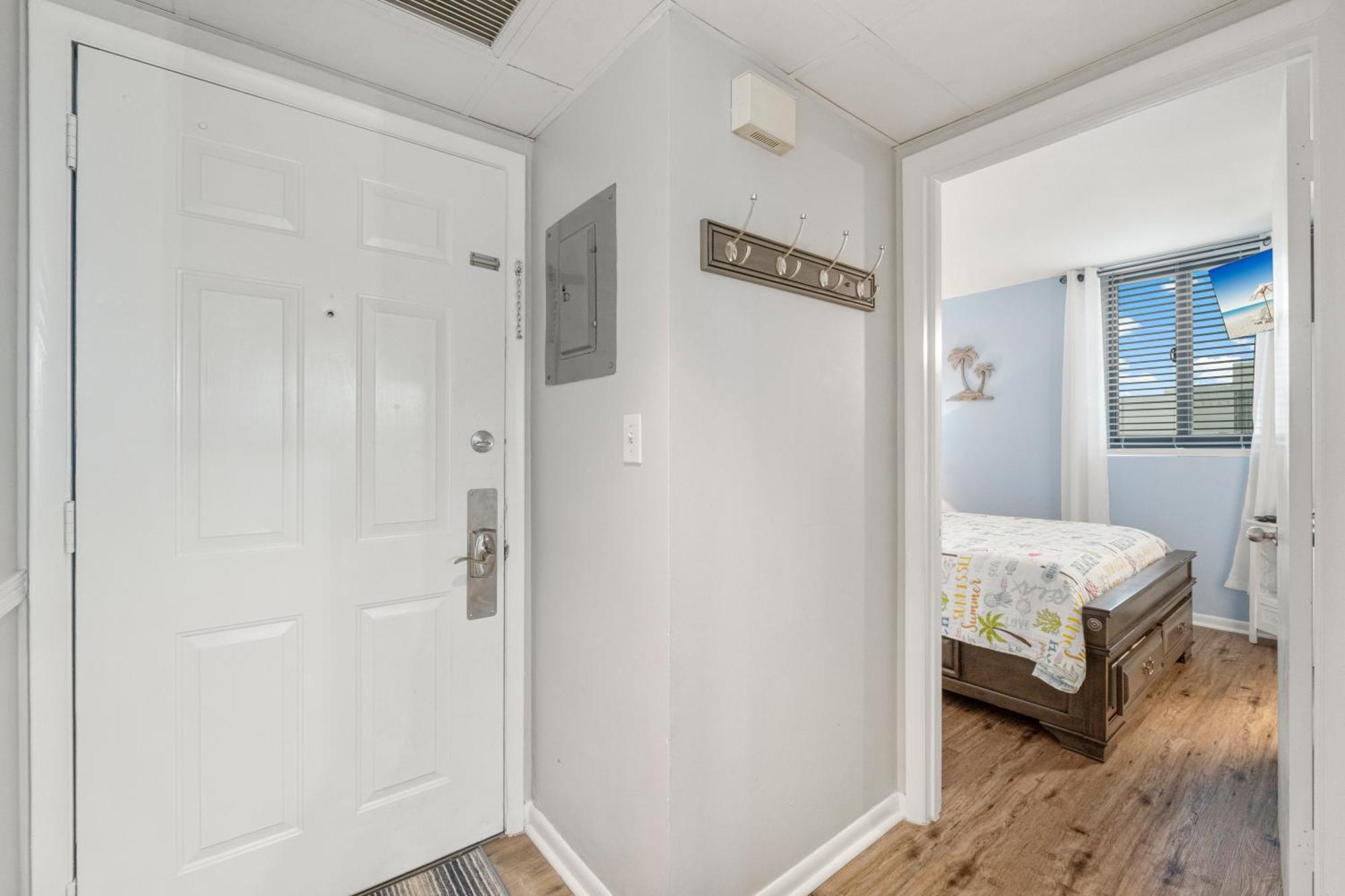 Sunbird Resort! Incredible Beachfront Corner Unit! Free Chairs! By Dolce Getaways Pcb Apartment *