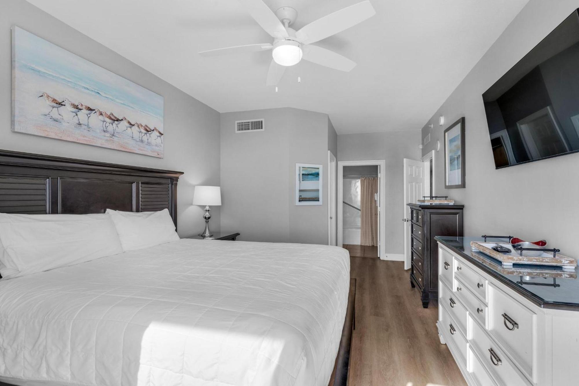 Calypso 1-2208 East Apartment *