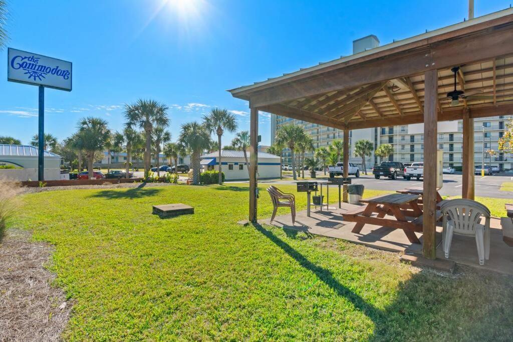 Searenity With Wow Views Of The Gulf Of Mexico Plus Free Beach Gear And Heated Facility Pool Holiday home