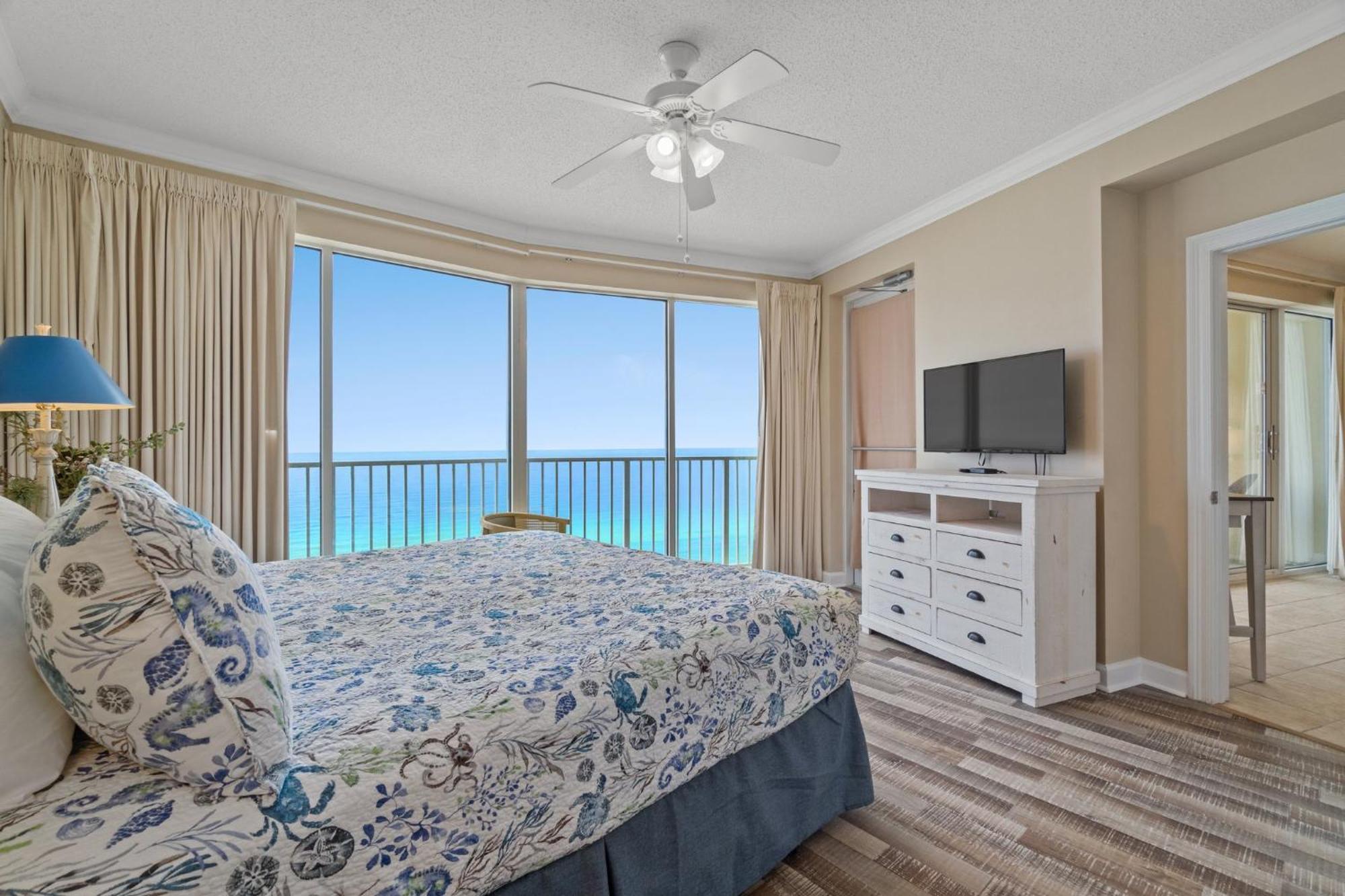 Boardwalk #1703 By Book That Holiday home