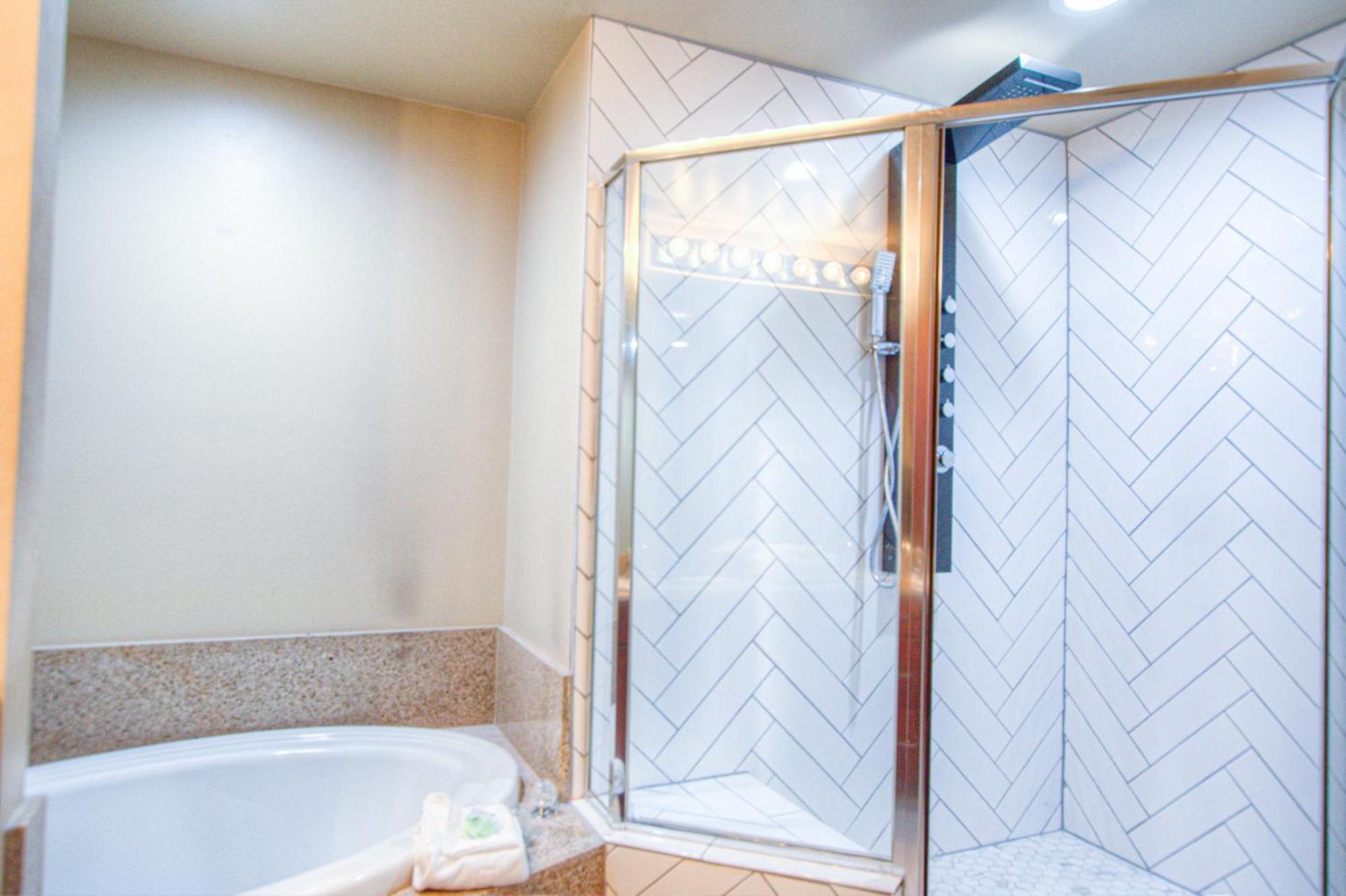 Next To The 10th Floor Pool - Laketown Wharf 1032- 2 Bd Bunks, 2ba, And Amazing Amenities! Panama City Beach