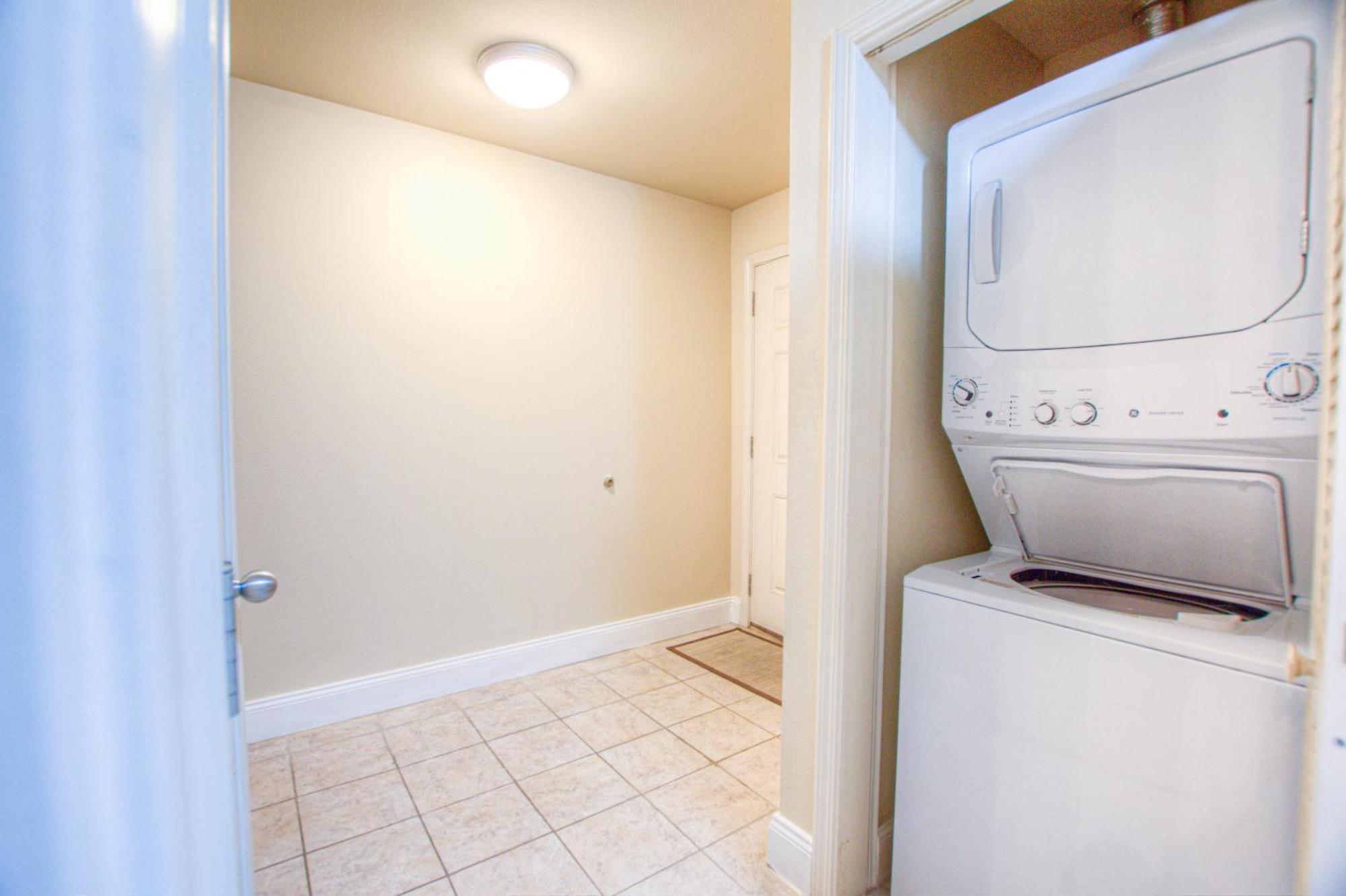 Next To The 10th Floor Pool - Laketown Wharf 1032- 2 Bd Bunks, 2ba, And Amazing Amenities! Holiday home *