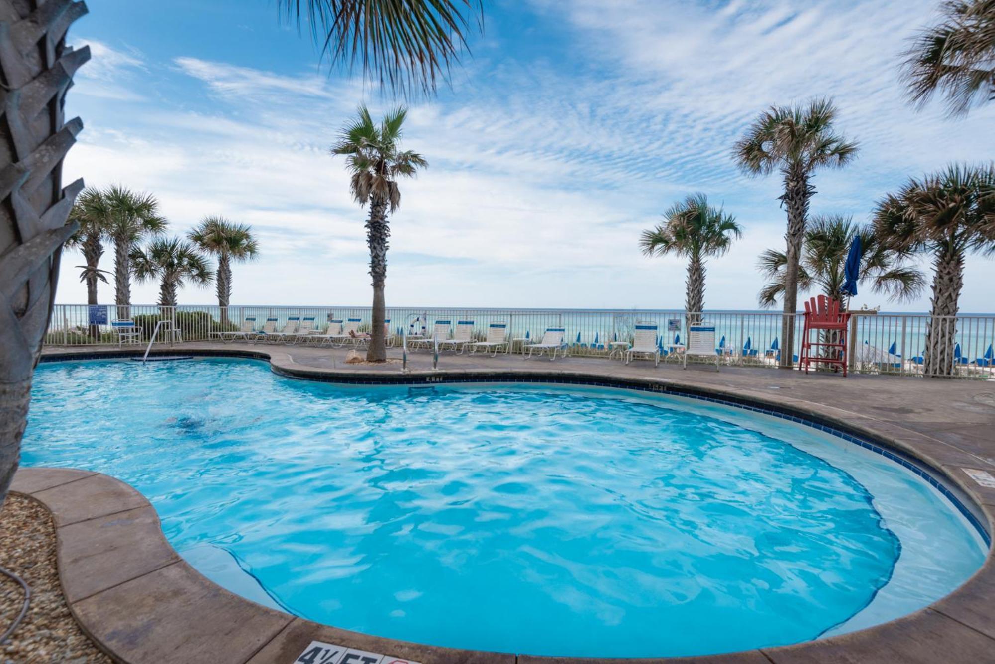 Holiday home Water Park On-site! 2 Beachfront Master Suites! Corner Balcony Views!