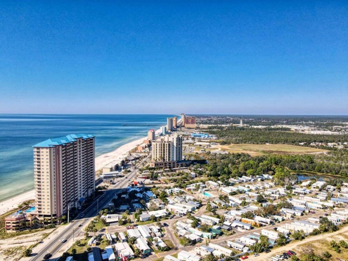 Brightly Furnished Beachfront By Brightwild- 7th Floor Gulf View! Holiday home Panama City Beach