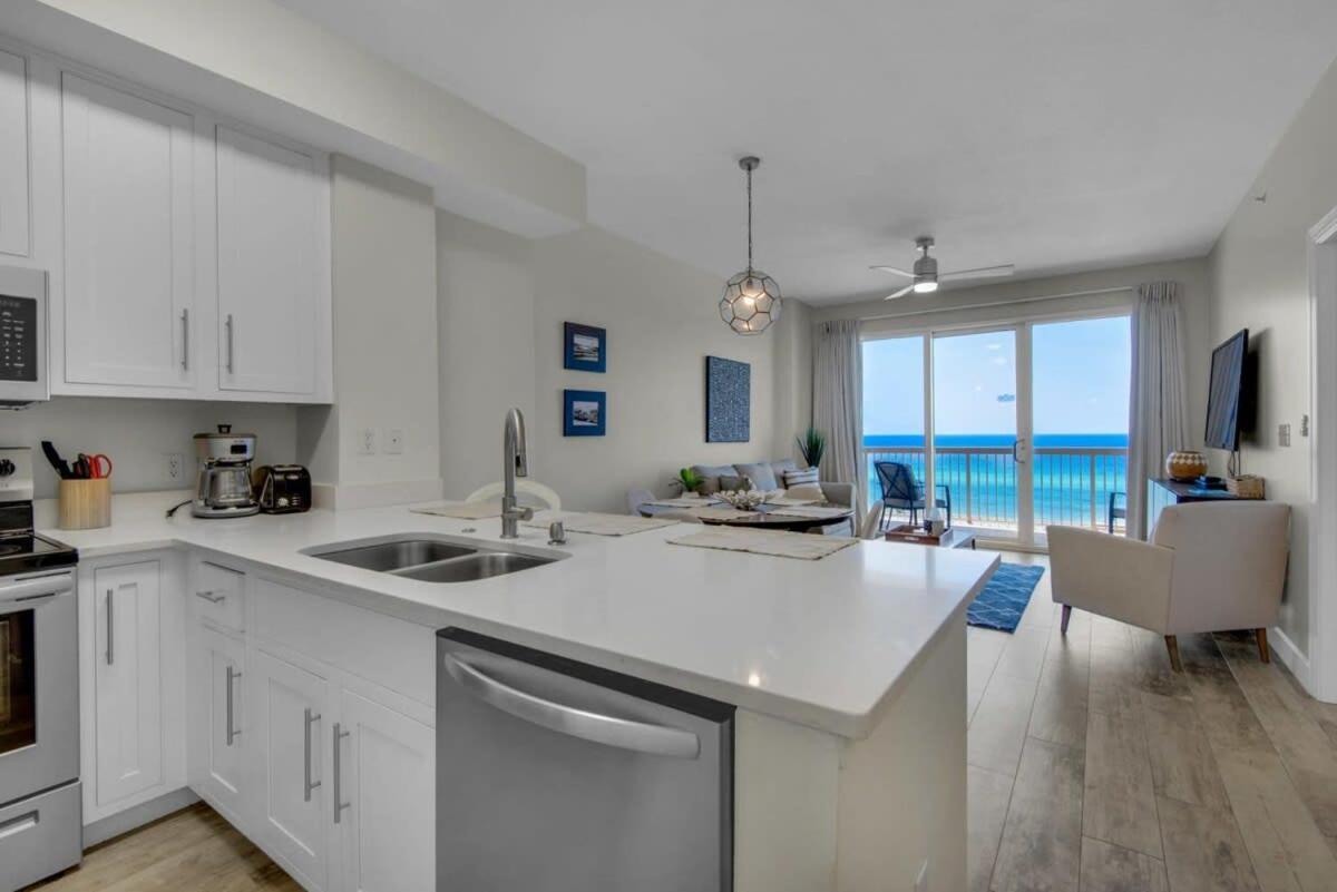 Holiday home Brightly Furnished Beachfront By Brightwild