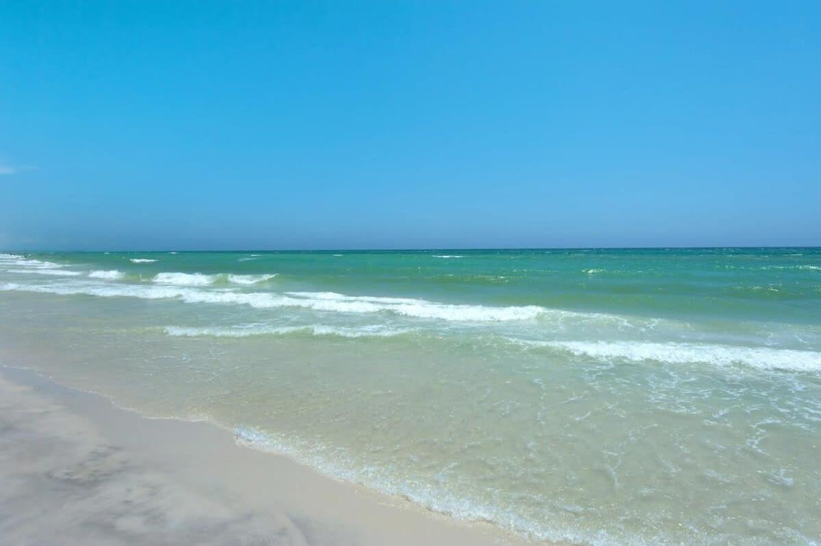 Brightly Furnished Beachfront By Brightwild Holiday home Panama City Beach