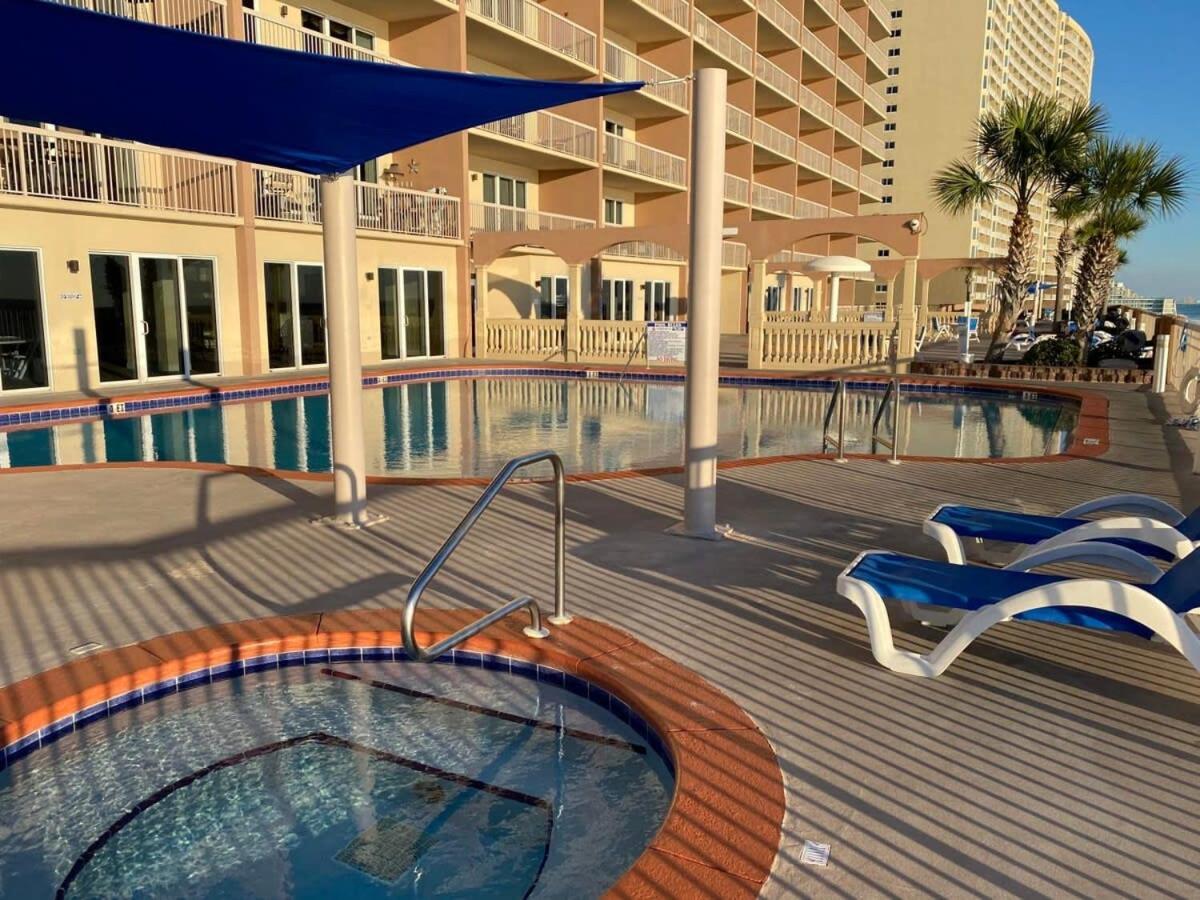 Brightly Furnished Beachfront By Brightwild *