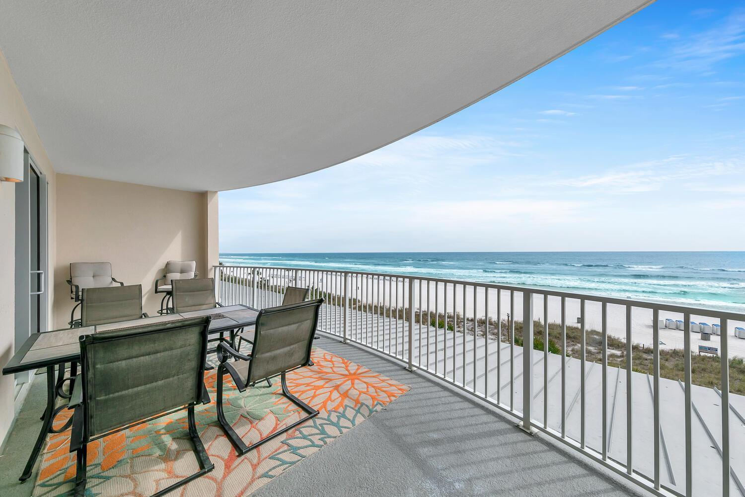 Twin Palms 402