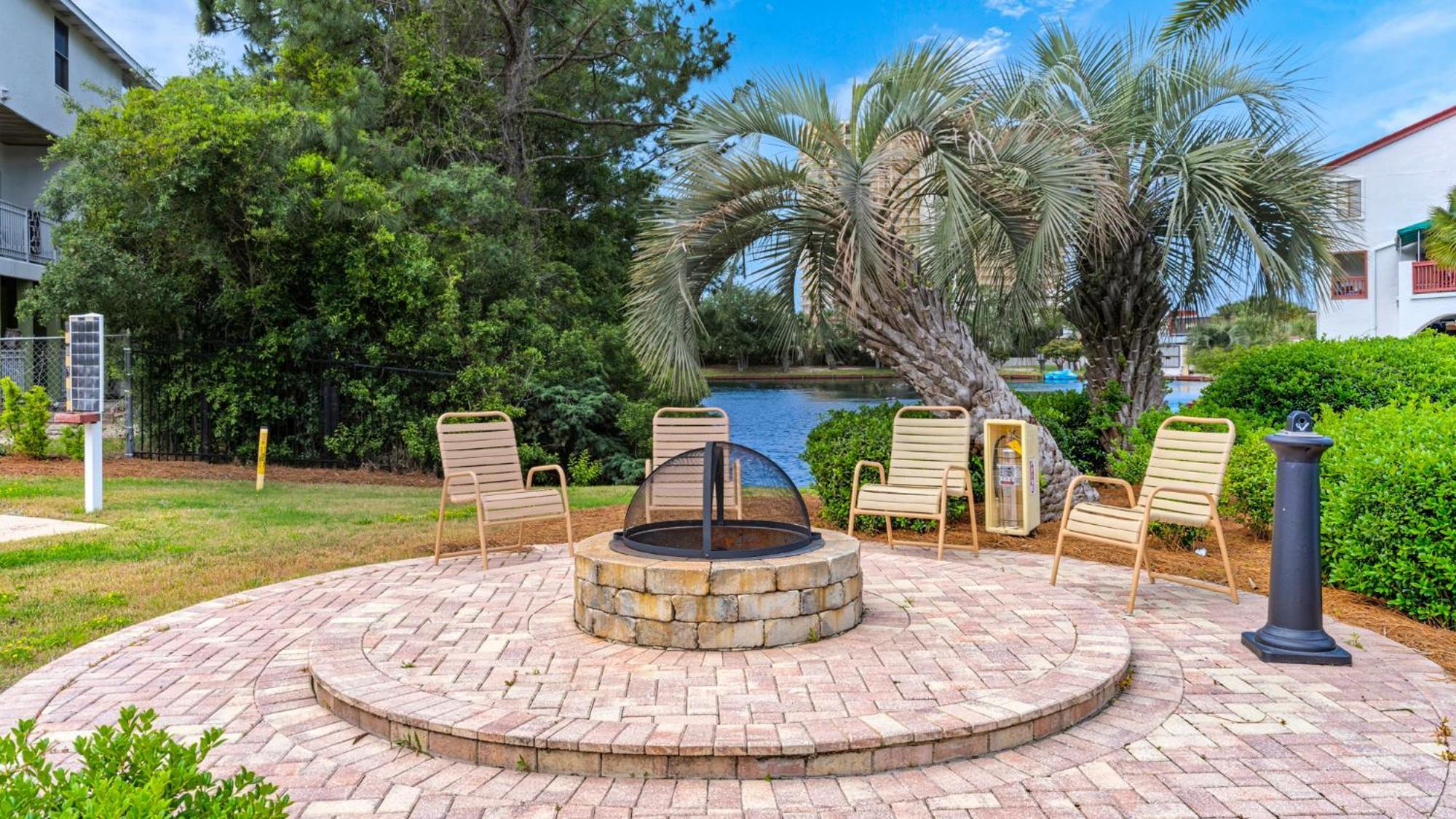 The At St Thomas 1210b - Perfect Affordable Getaway Holiday home