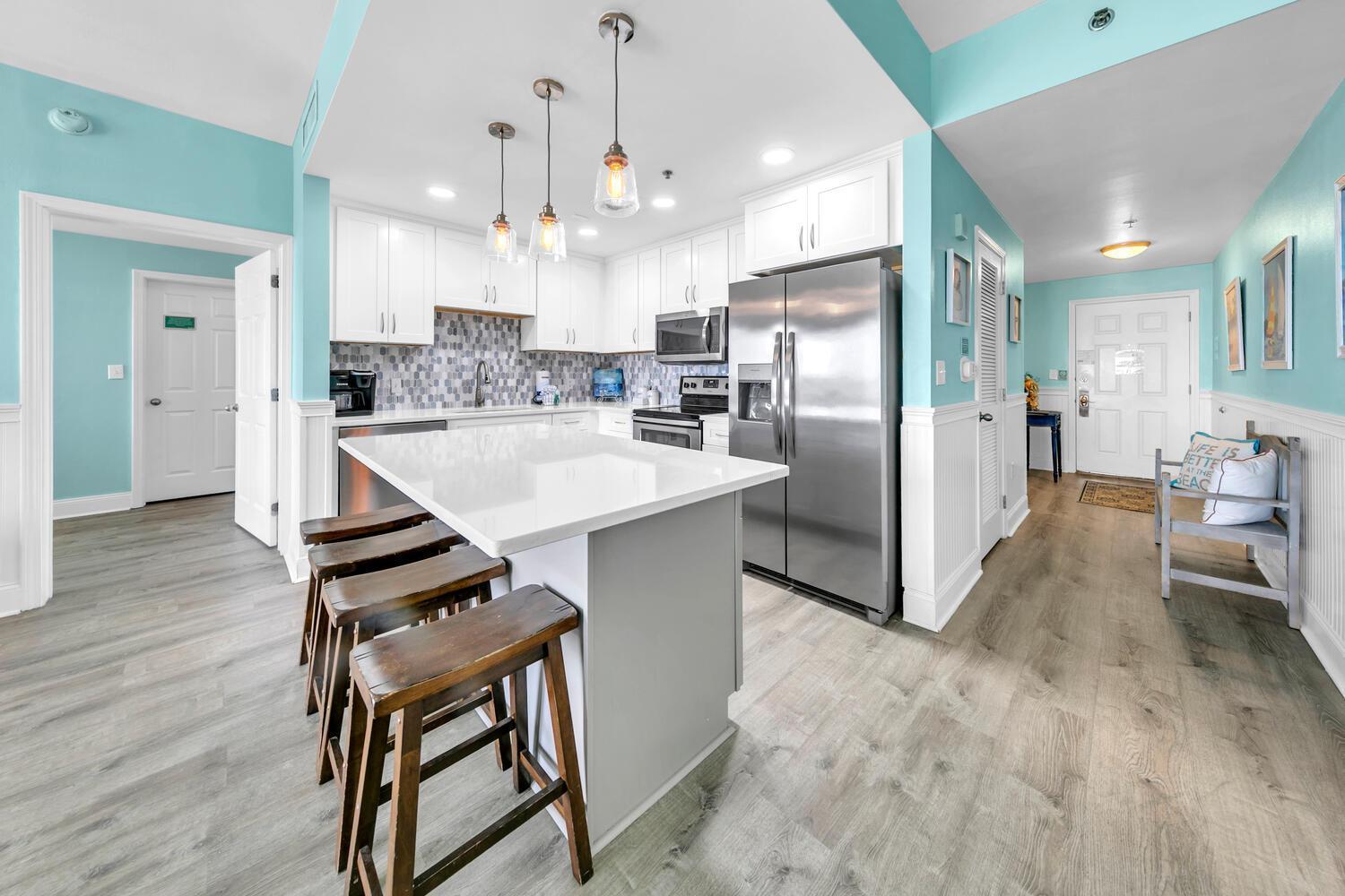 Laketown Wharf 1326 Apartment