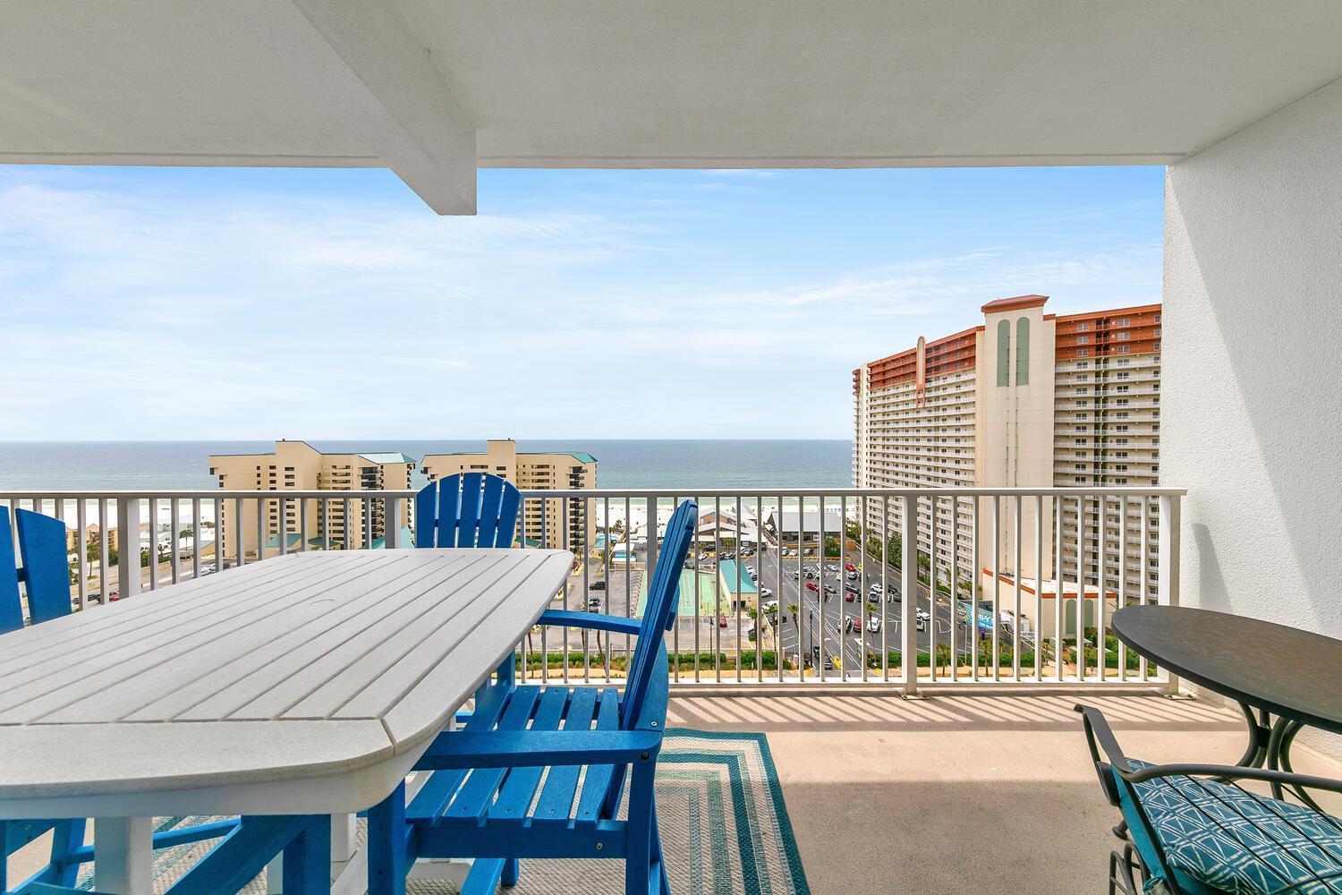 Laketown Wharf 1326 Apartment *