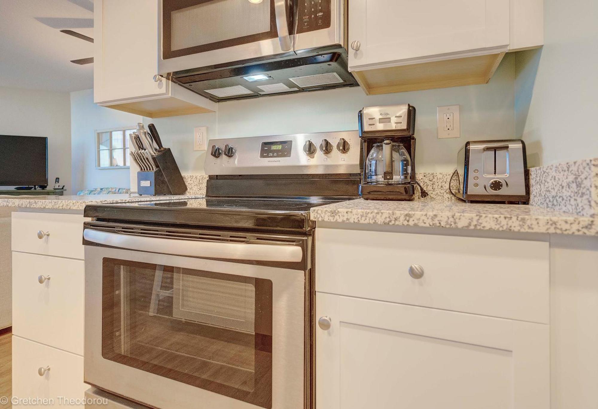 Sunbird Ground Floor Gem With Ocean Views! Free Chairs And Umbrella! By Dolce Getaways Pcb *