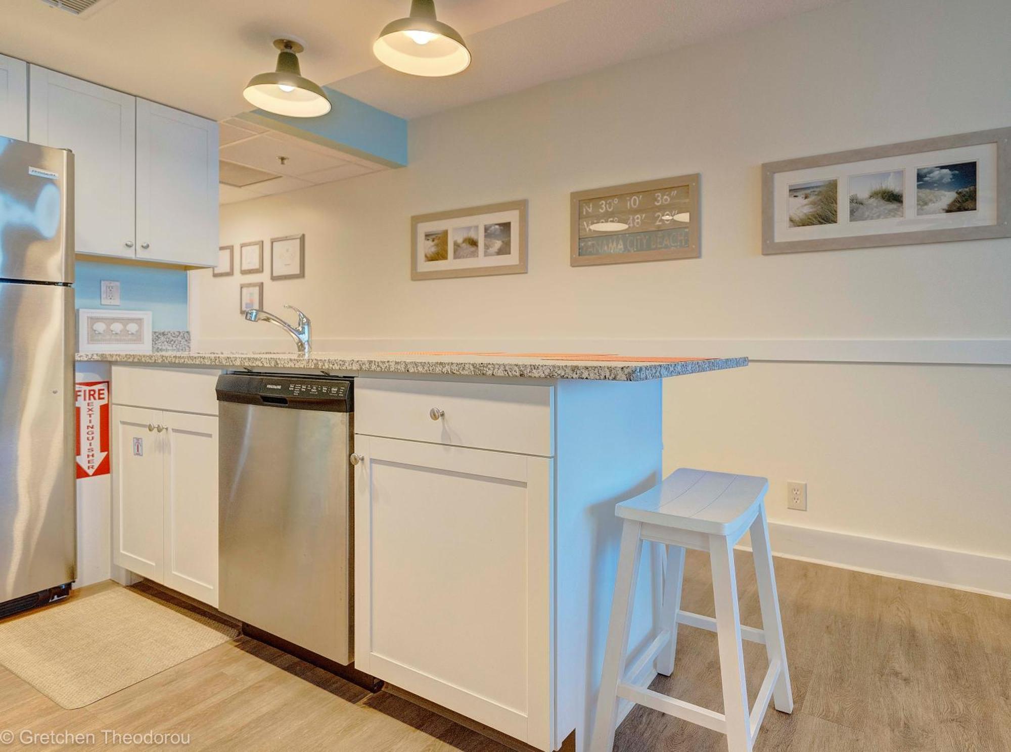 Apartment Sunbird Ground Floor Gem With Ocean Views! Free Chairs And Umbrella! By Dolce Getaways Pcb