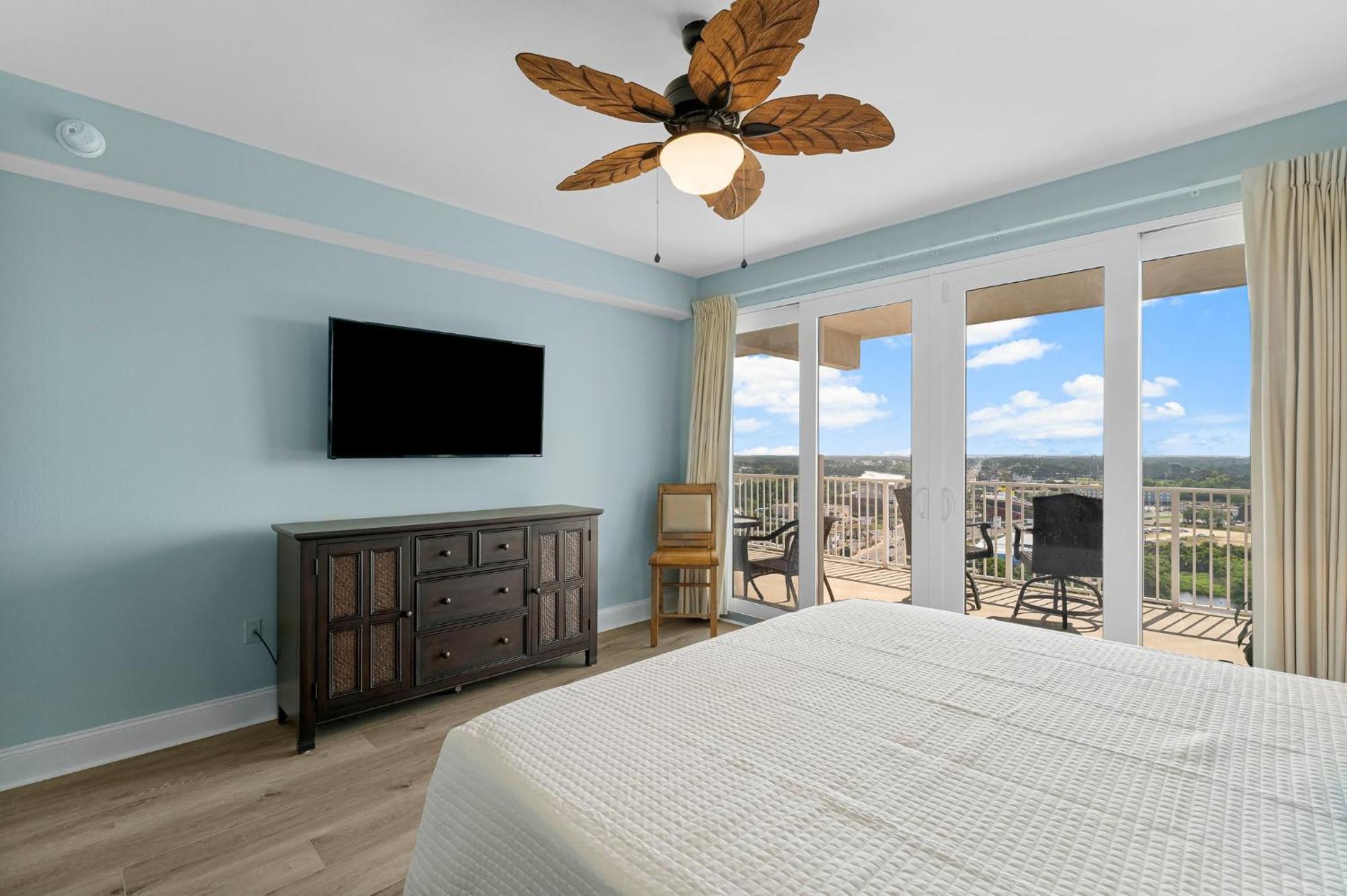 Apartment Laketown Wharf 1433 Panama City Beach