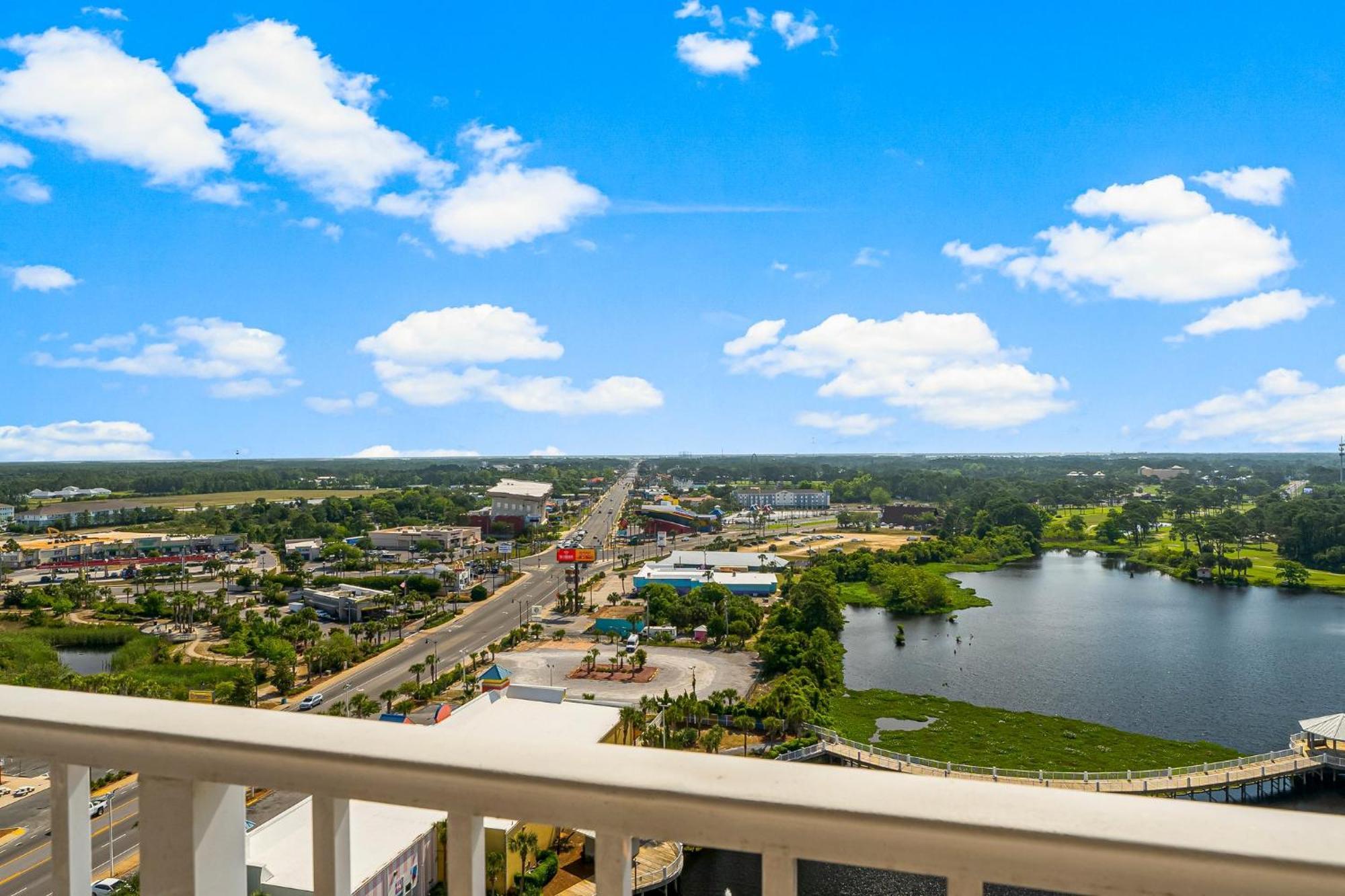 Laketown Wharf 1433 Apartment