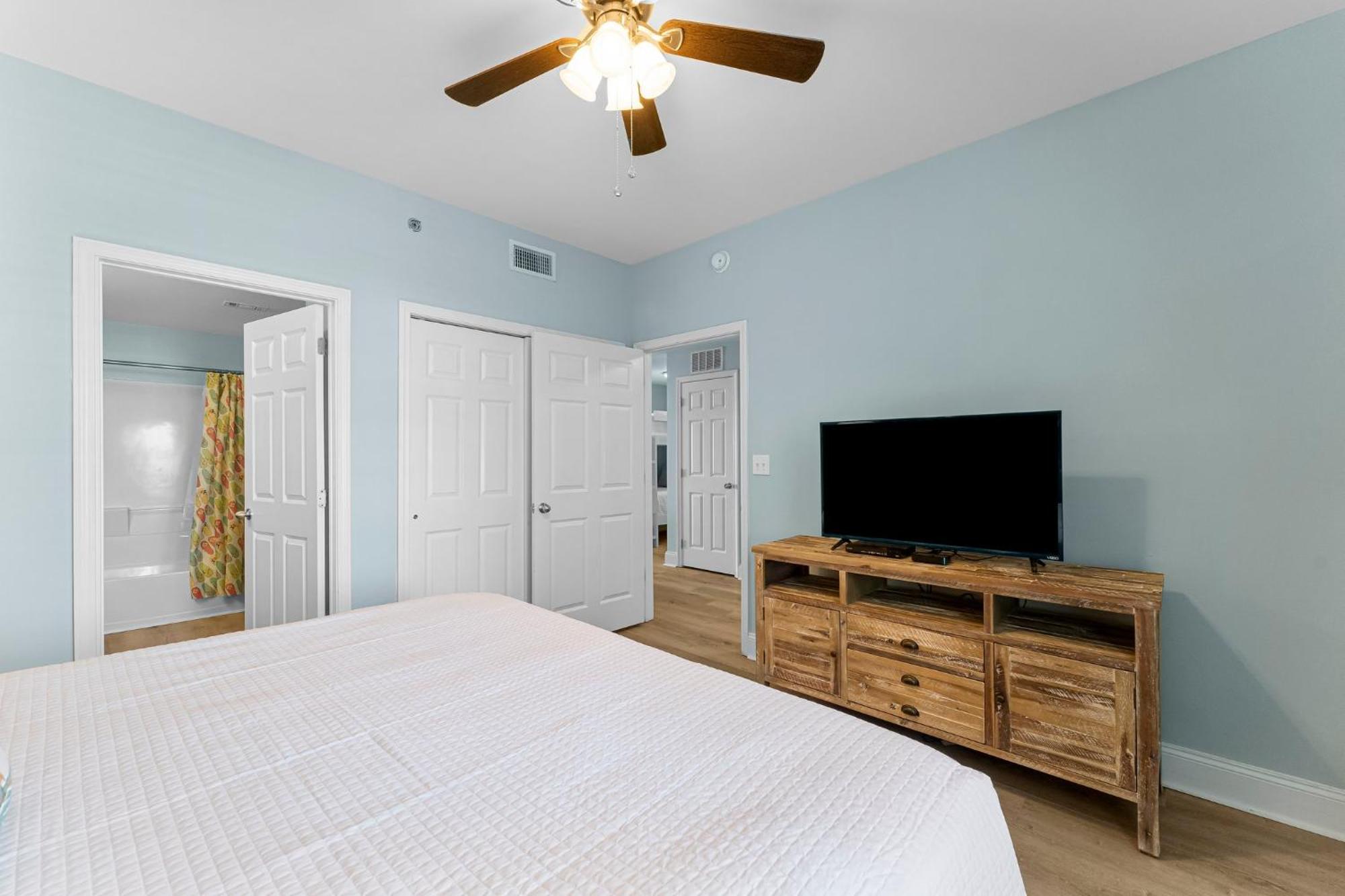 Laketown Wharf 1433