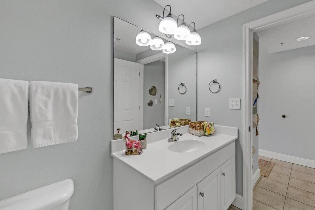 Apartment Beachfront #709 At Majestic *